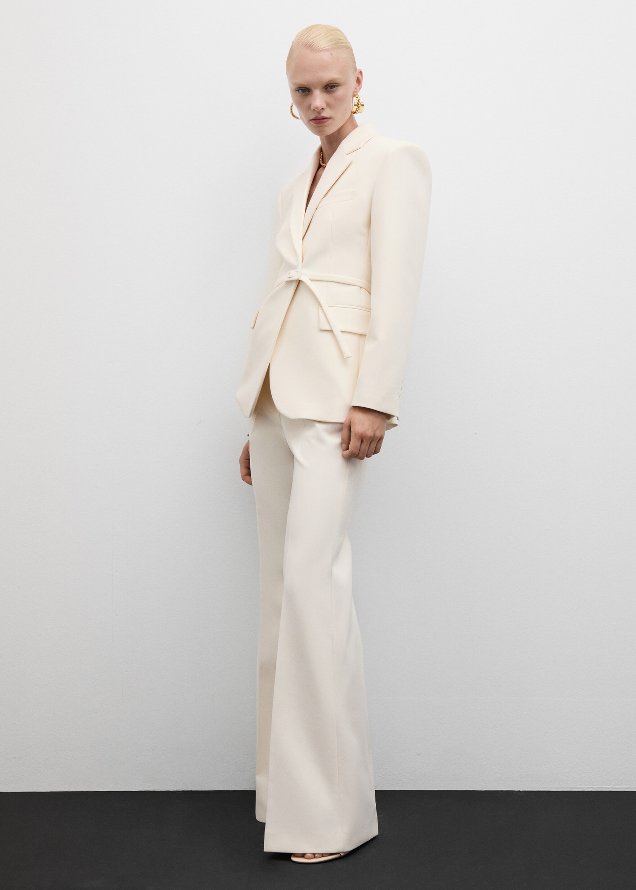 Blazer traje cinturón - Plano general