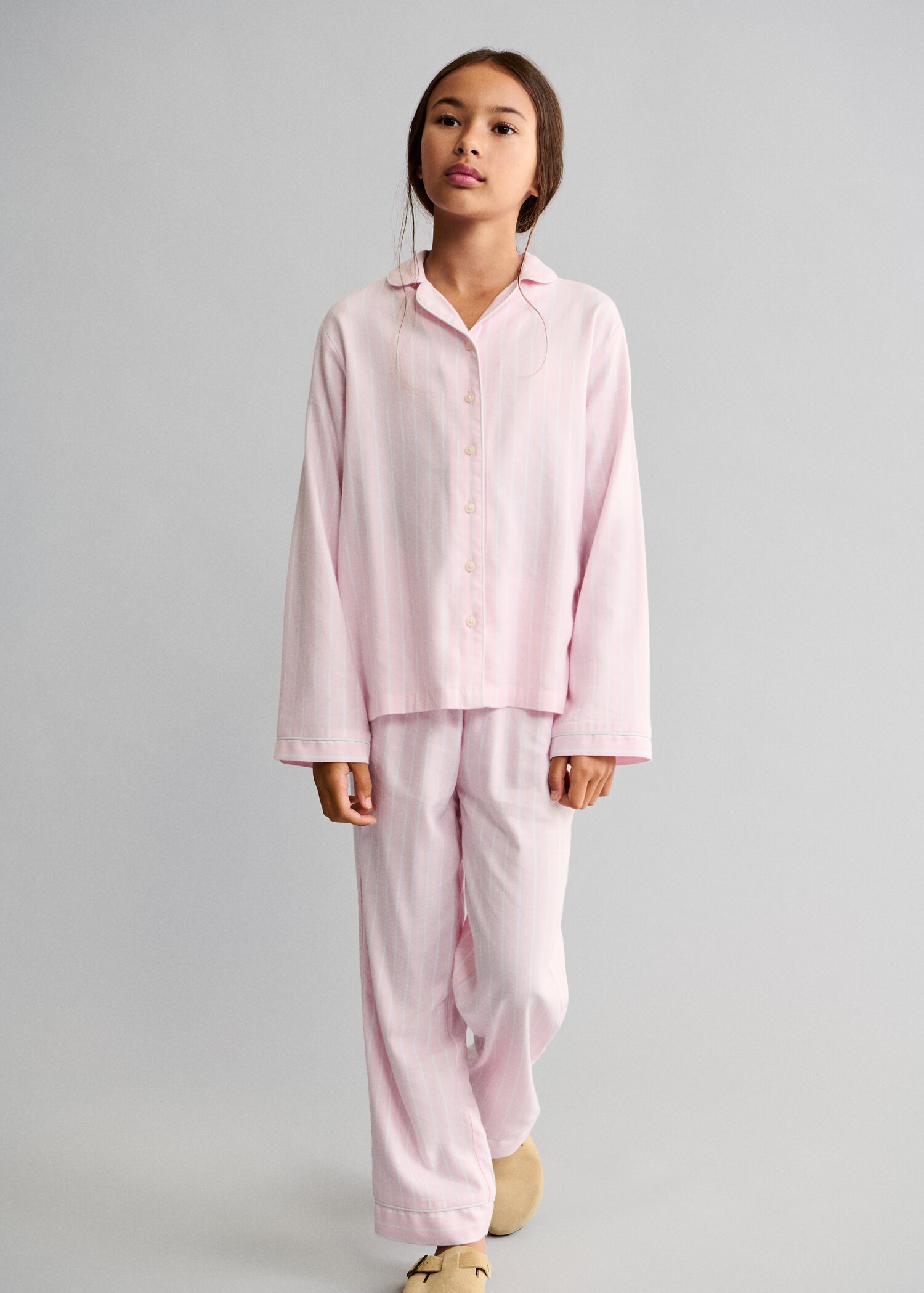 Striped long pyjamas - General plane