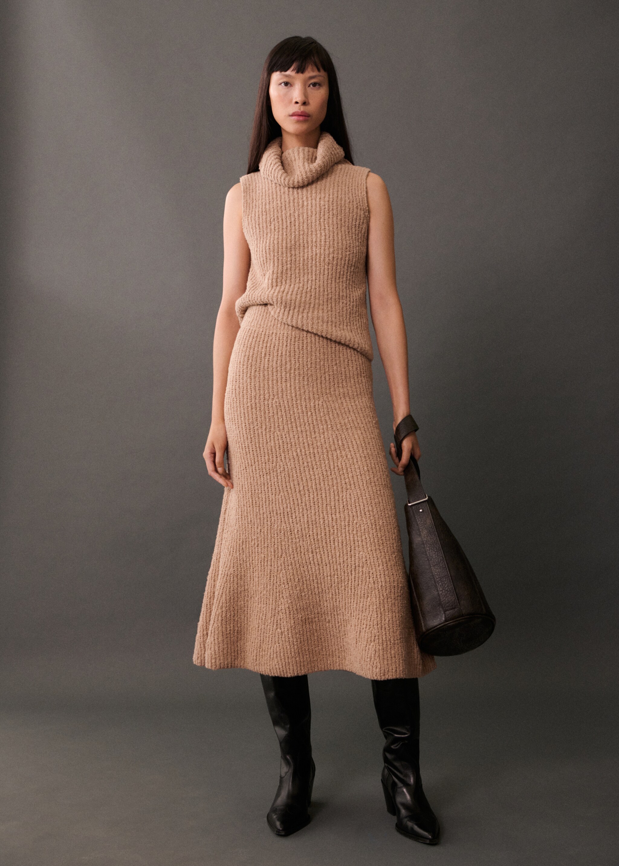 Flared ribbed skirt - General plane, Medium Brown. Ref: 77085642-00.