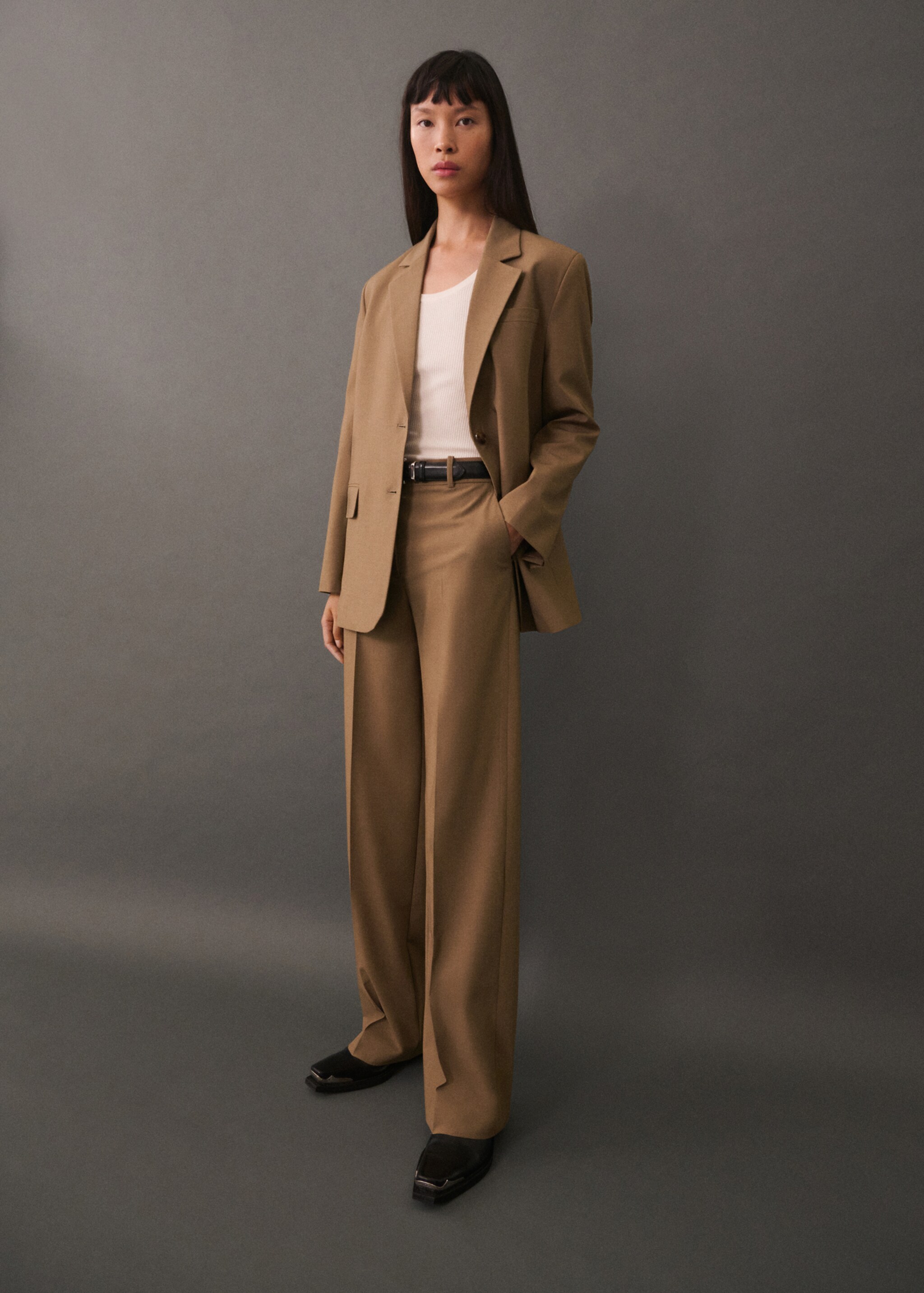 Blazer droit double boutonnage - Plan général, Marron moyen. Ref: 77085649-00.