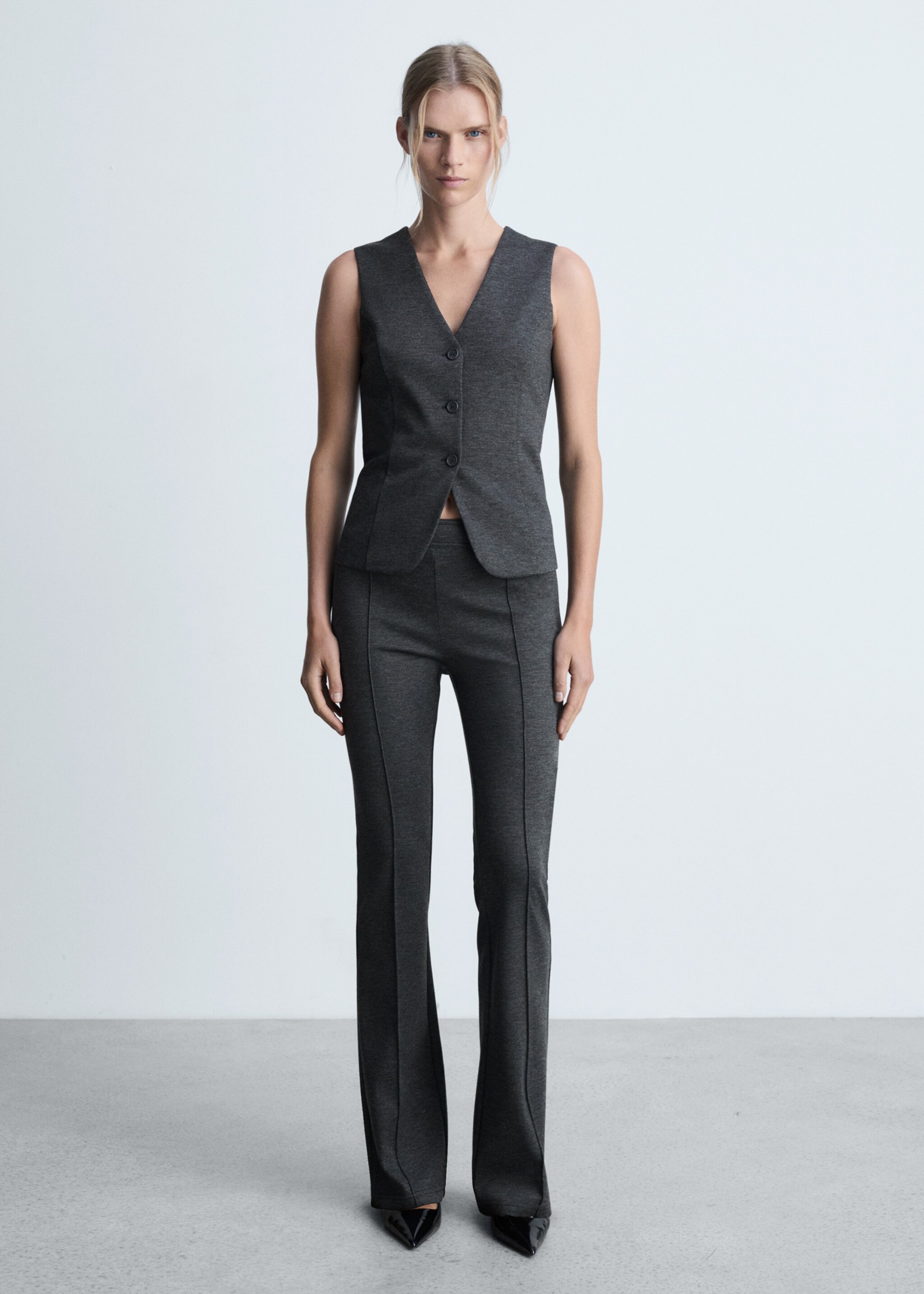 Fitted gilet with buttons - General plane, Grey. Ref: 77085661-00.