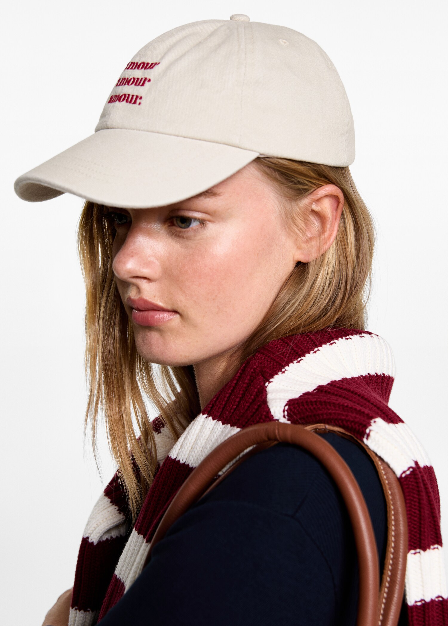 Embroidered detail cap - General plane