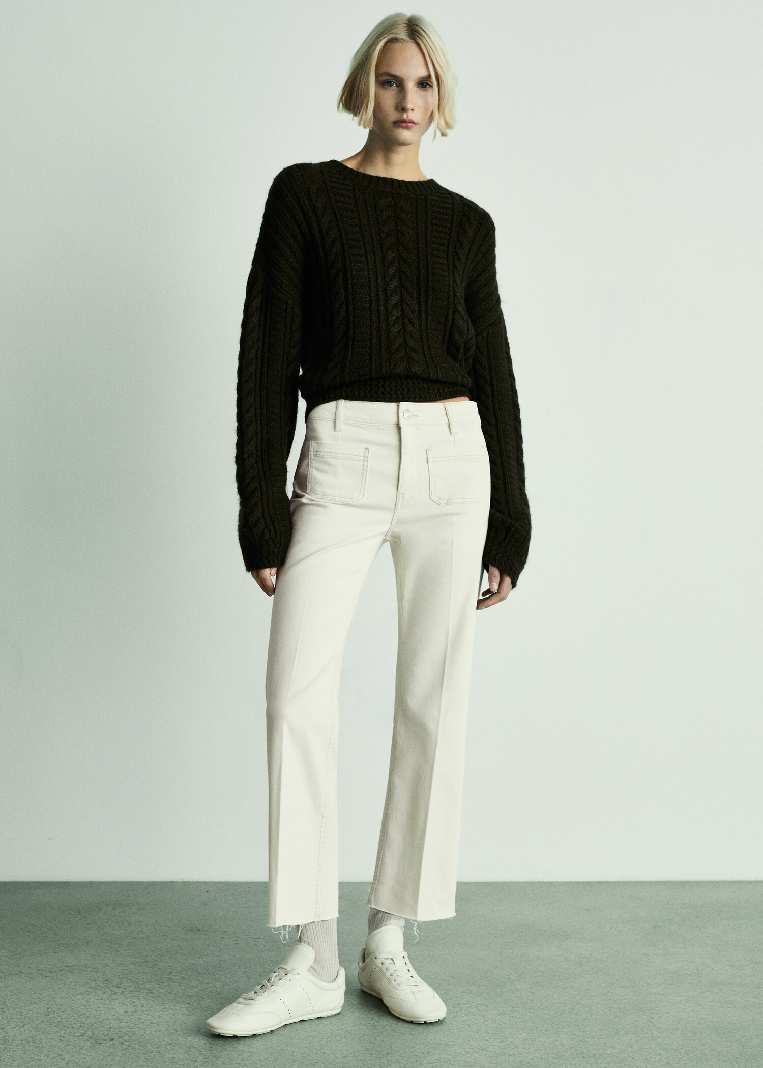 Flared cropped jeans with pockets - General plane