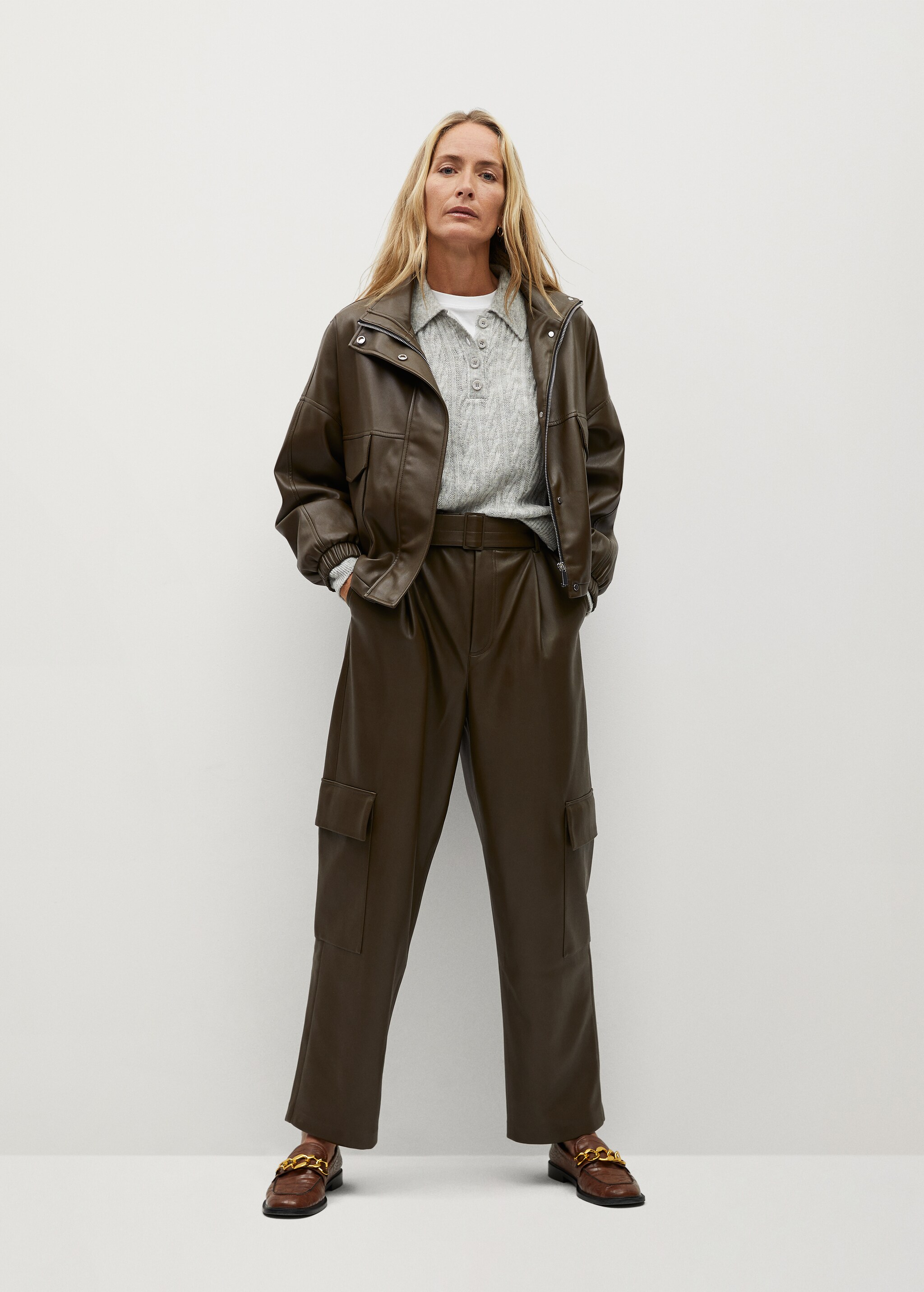 Cazadora oversize efecto piel - Plano general