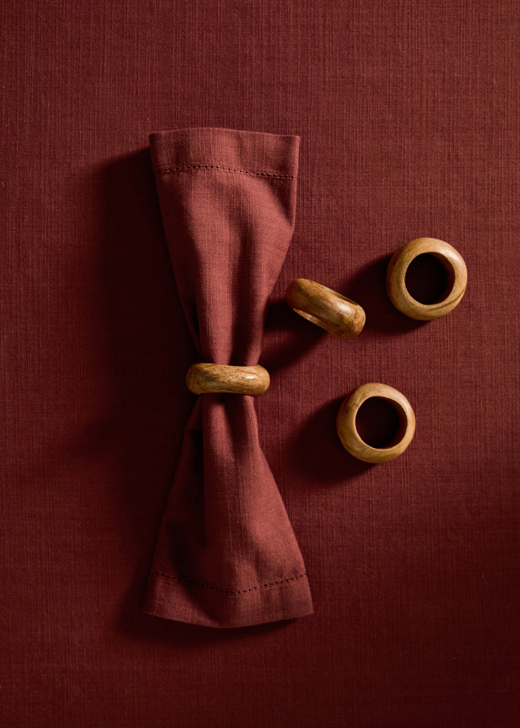 Serviettenring aus 100 % Akazienholz - Allgemeine Ansicht, Braun. Ref: 77087659-00.