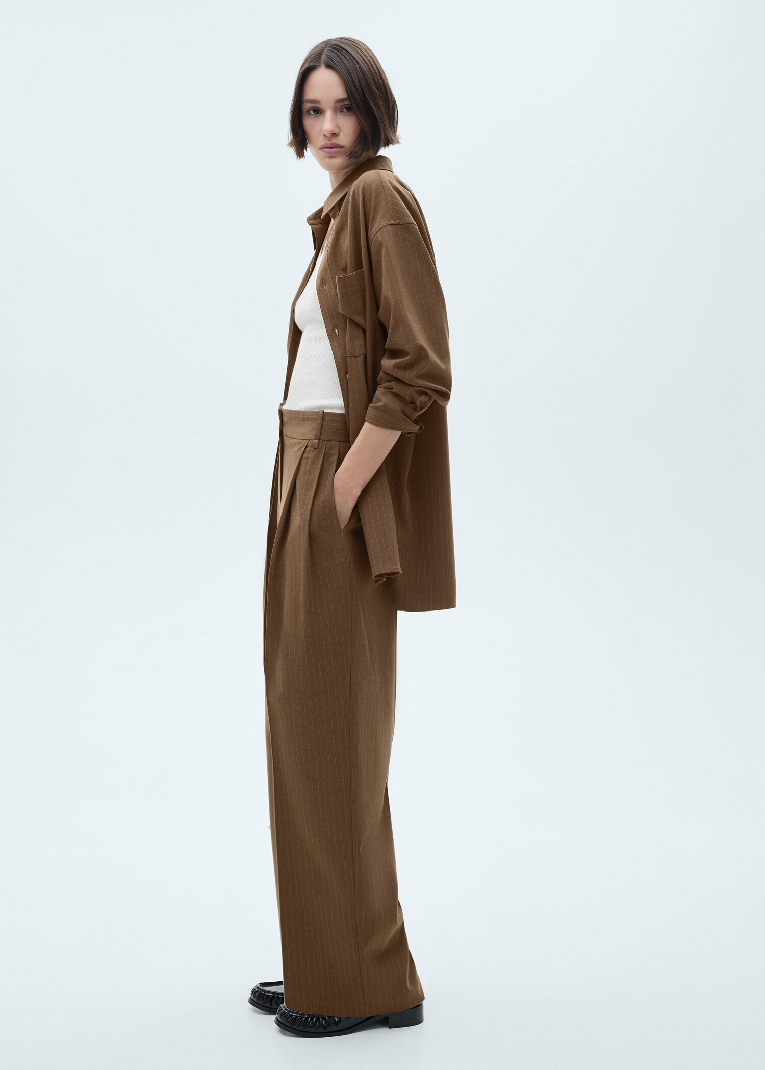 Pantalon à fines rayures - Plan général