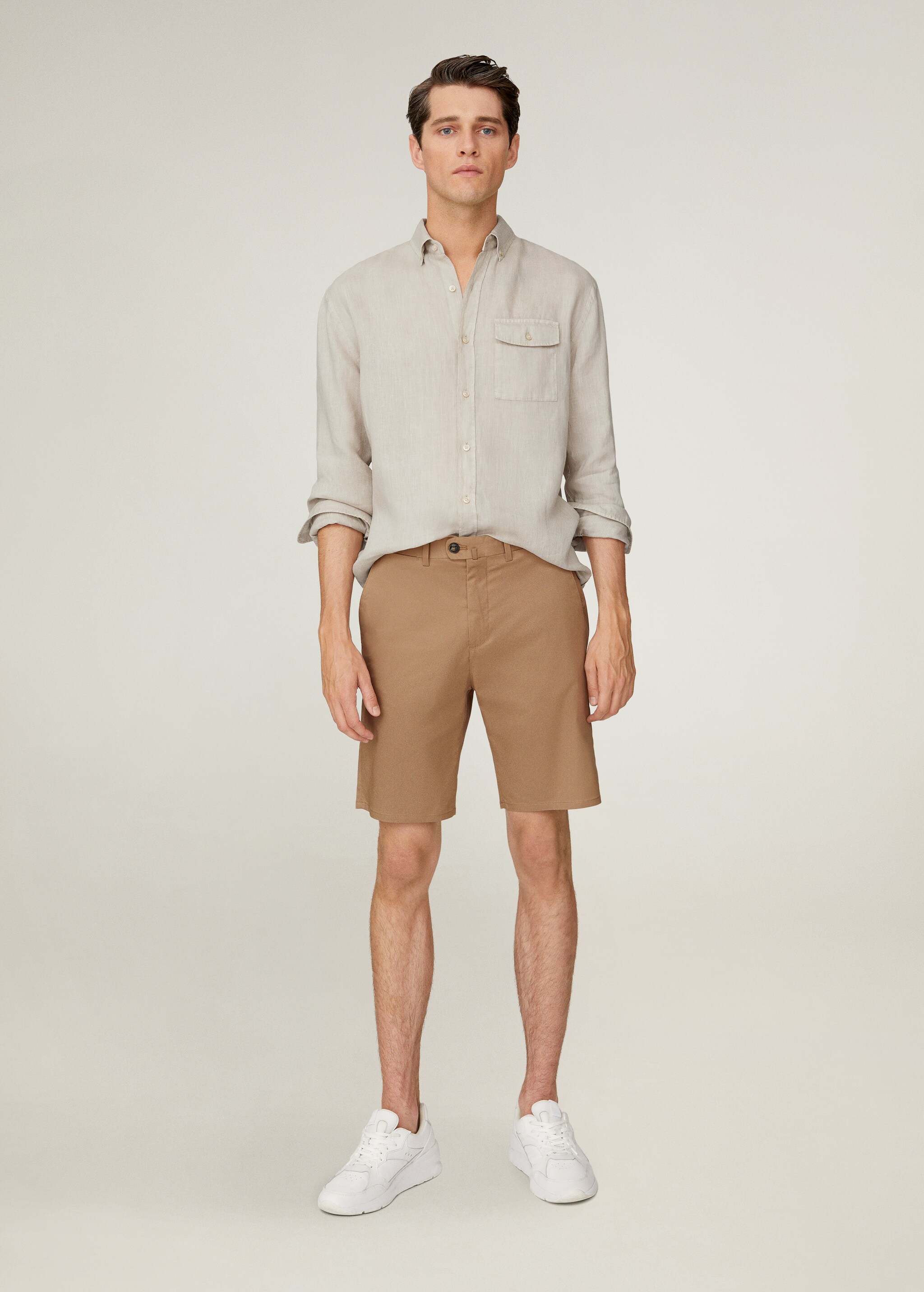 Camisa regular fit 100% lino - Plano general