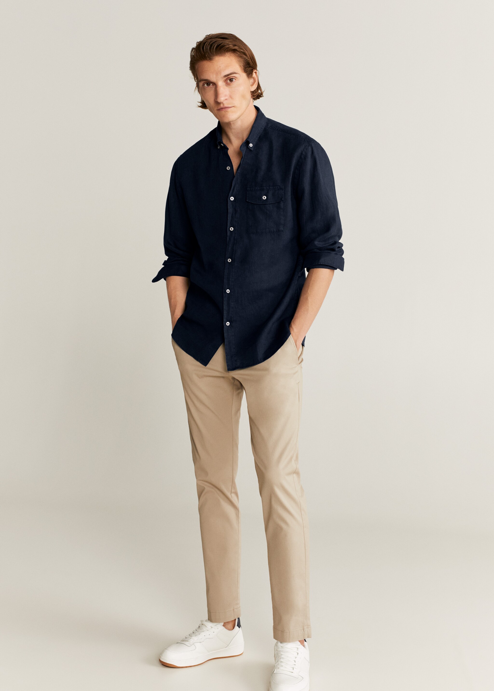 Camisa regular fit 100% lino - Plano general