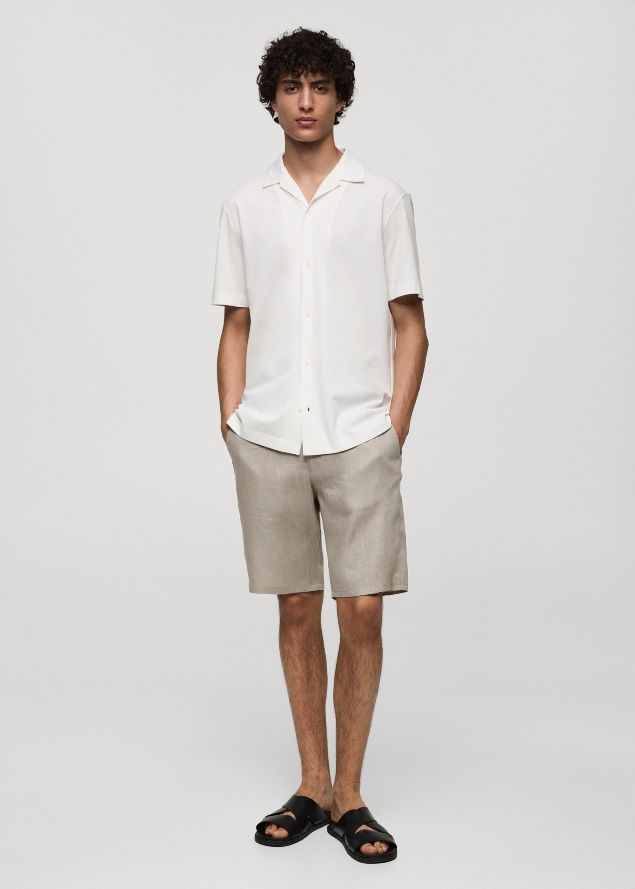 Slim-Fit-Bermudashorts aus 100 % Leinen - Allgemeine Ansicht