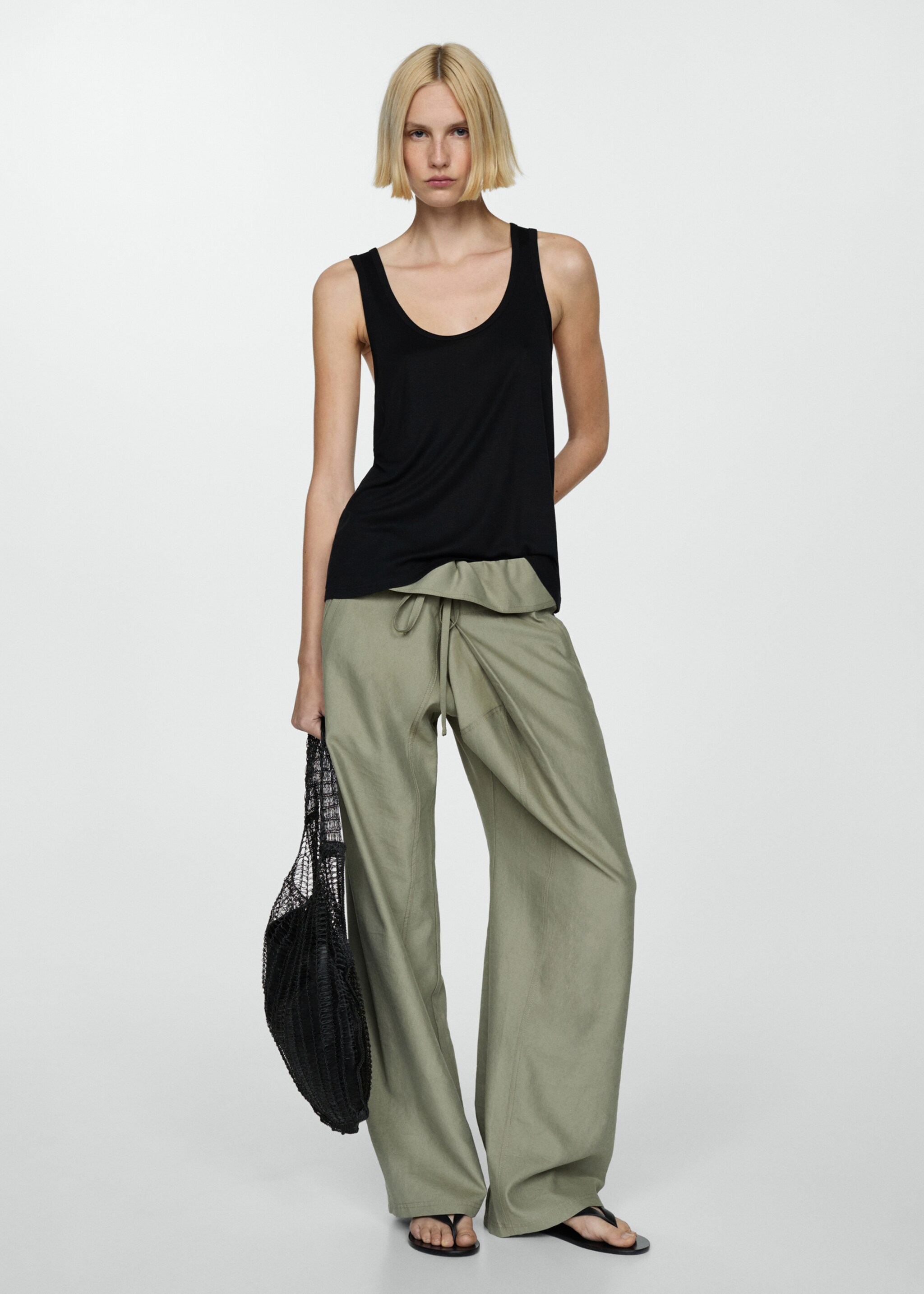 Knit strap top - General plane, Black. Ref: 77090341-00.