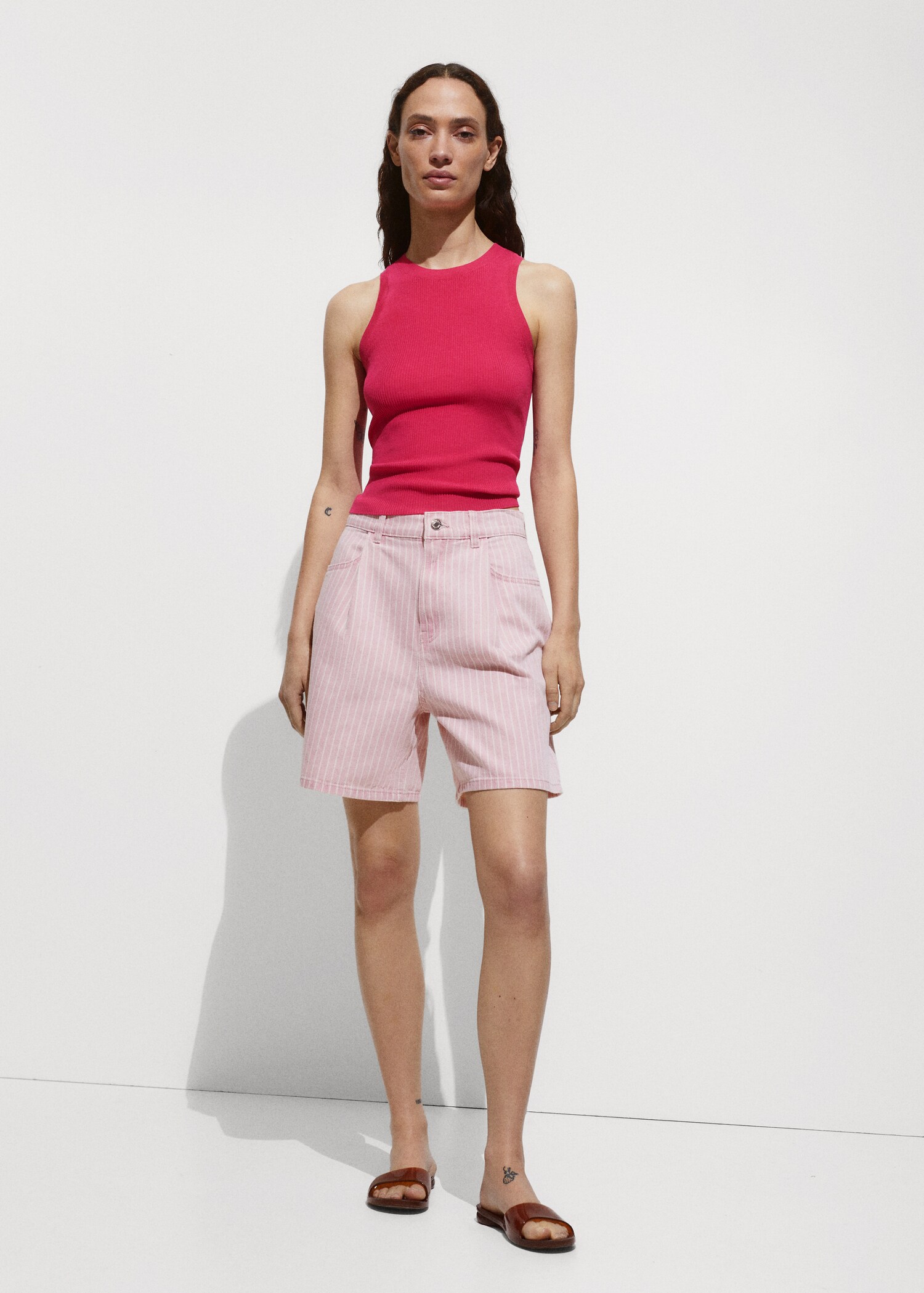 Ribbed knit top - General plane