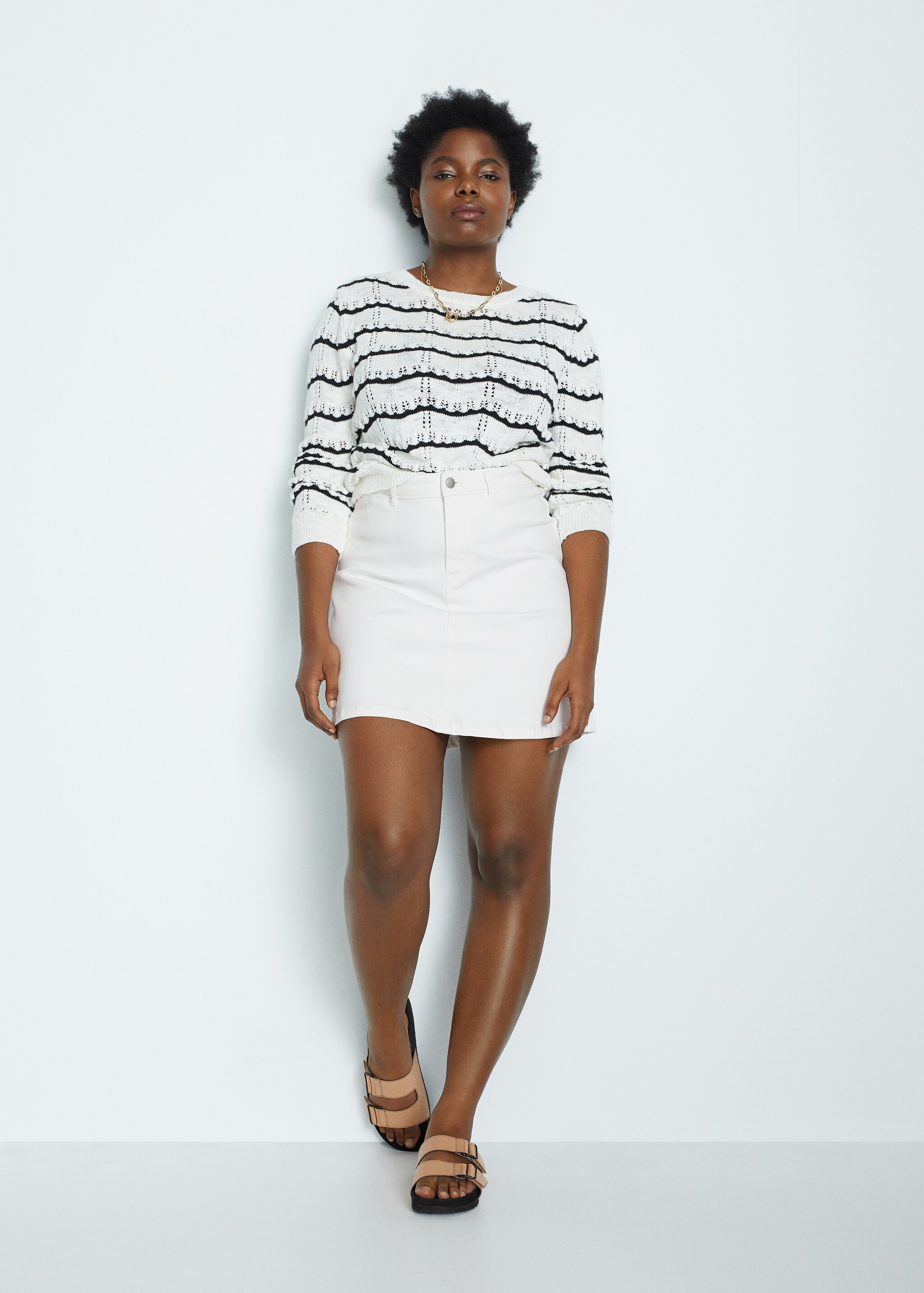 Minifalda denim - Plano general