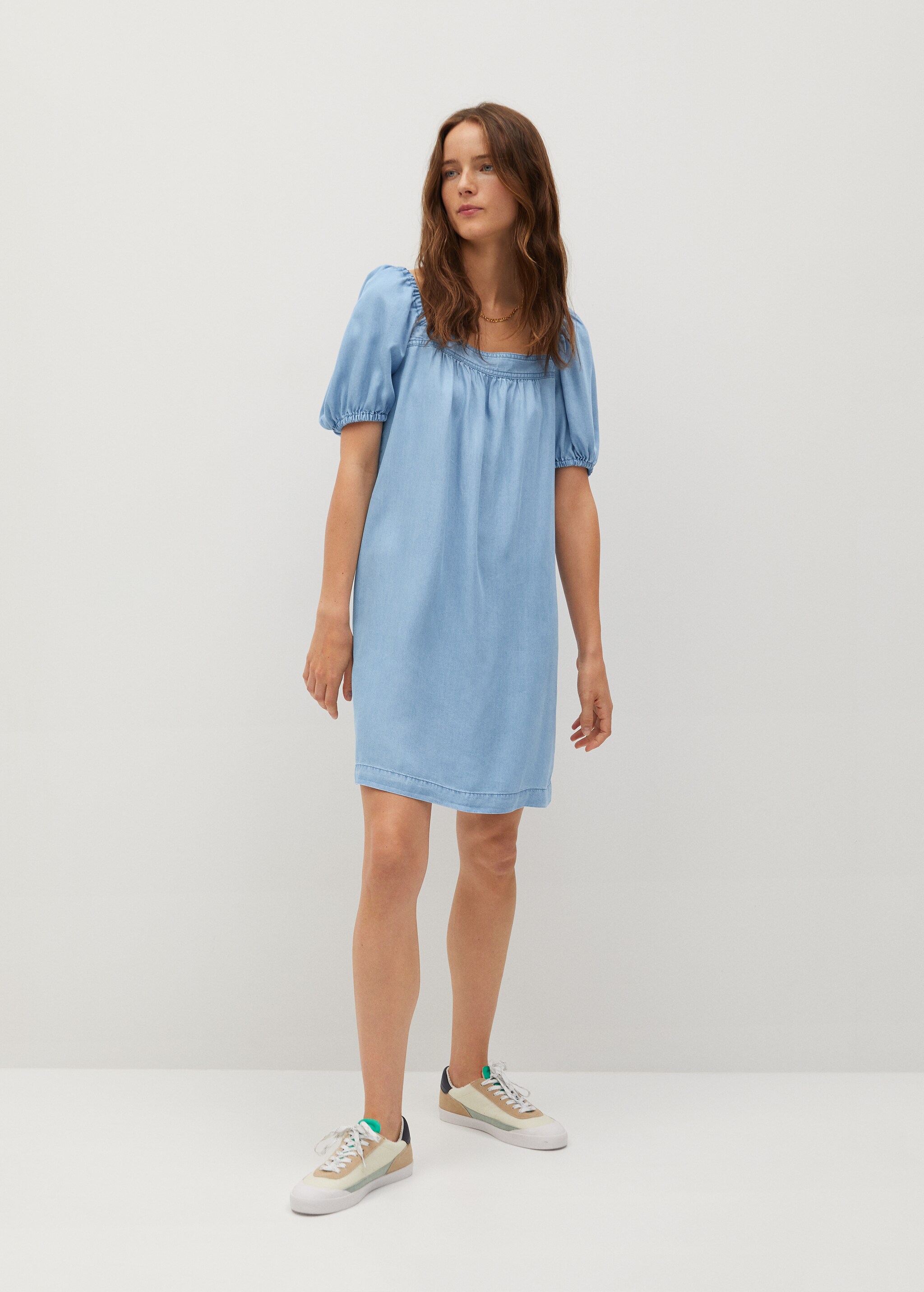 Vestido denim claro - Plano general