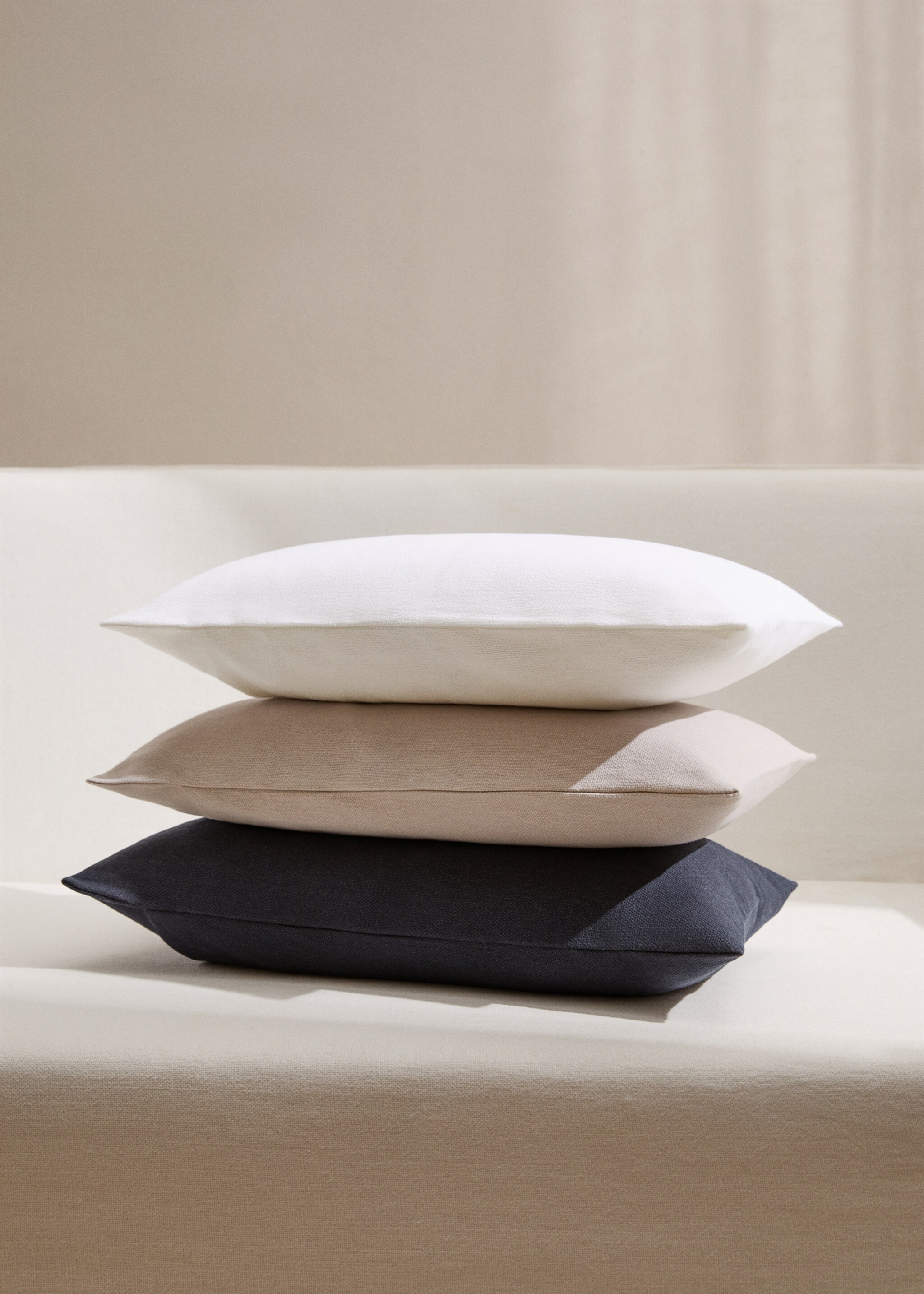 Cotton cushion cover 30x50cm - General plane, Off White. Ref: 77092543-00.