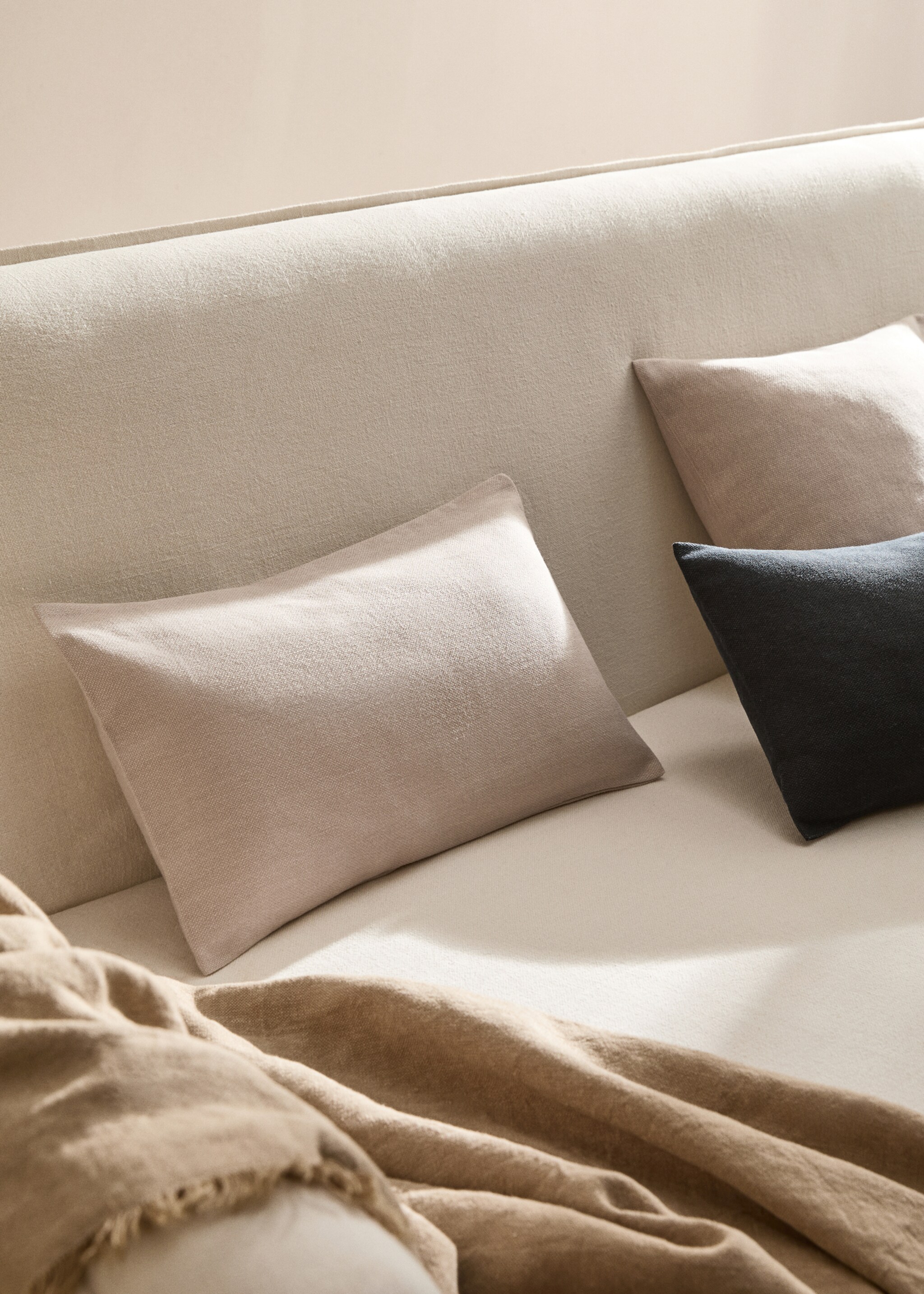 Cotton cushion cover 30x50cm - General plane, Sand. Ref: 77092543-00.