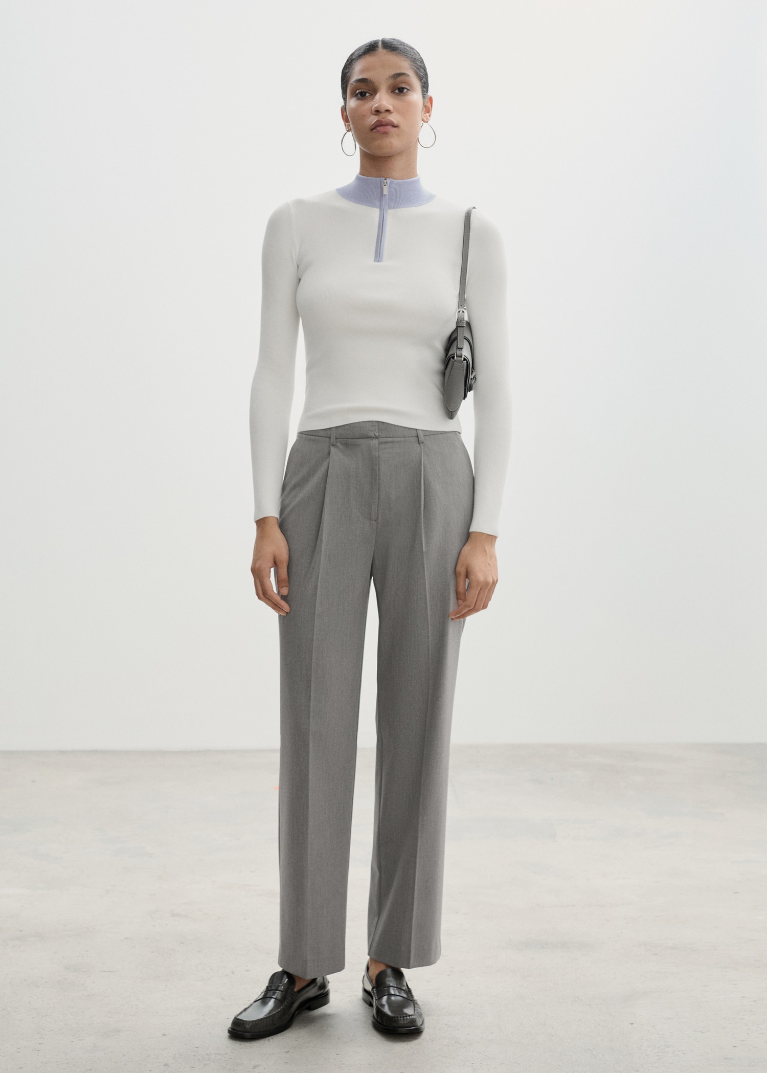 Straight-fit pleated trousers - General plane
