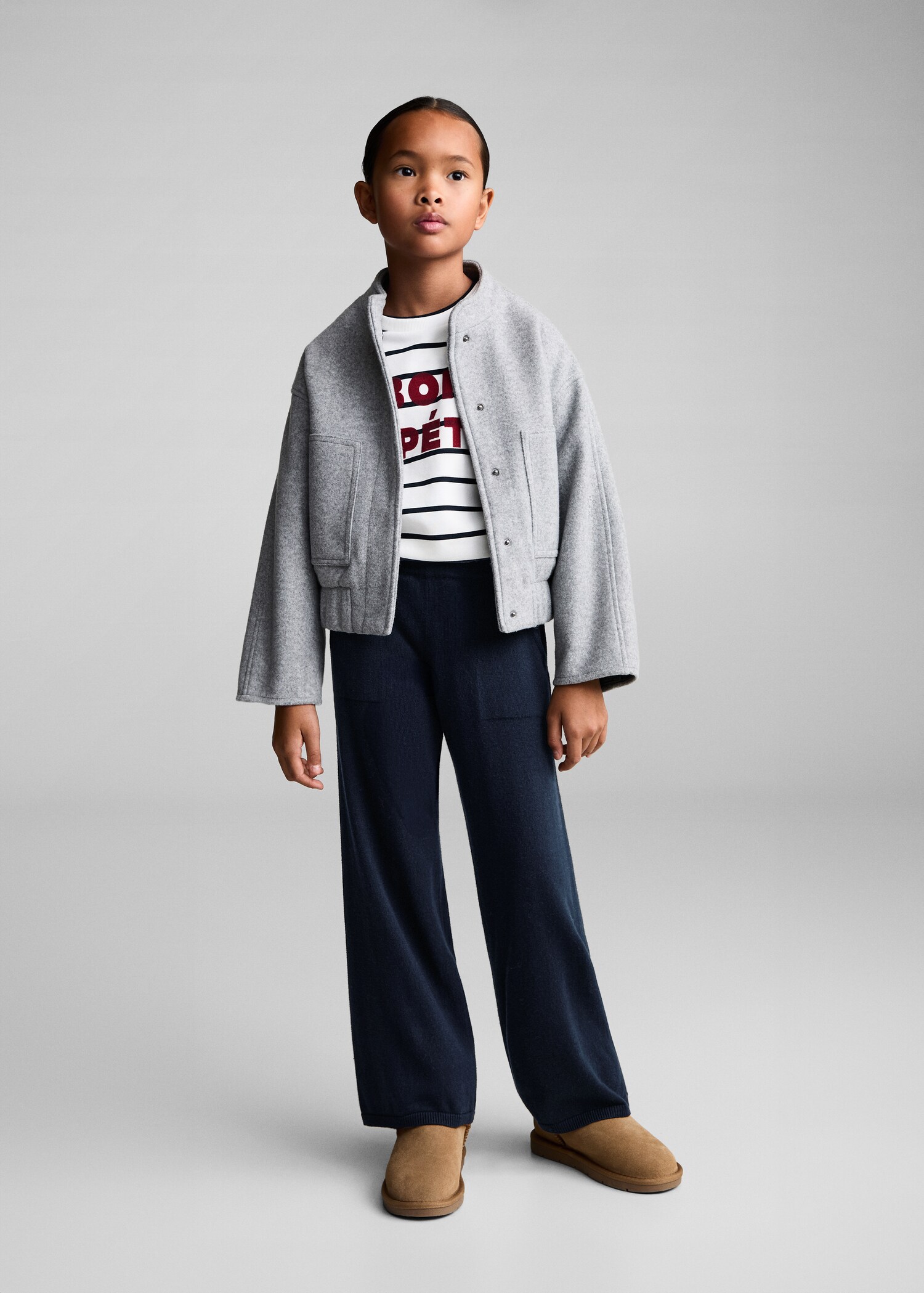 Pantaloni culotte din tricot - Plan general