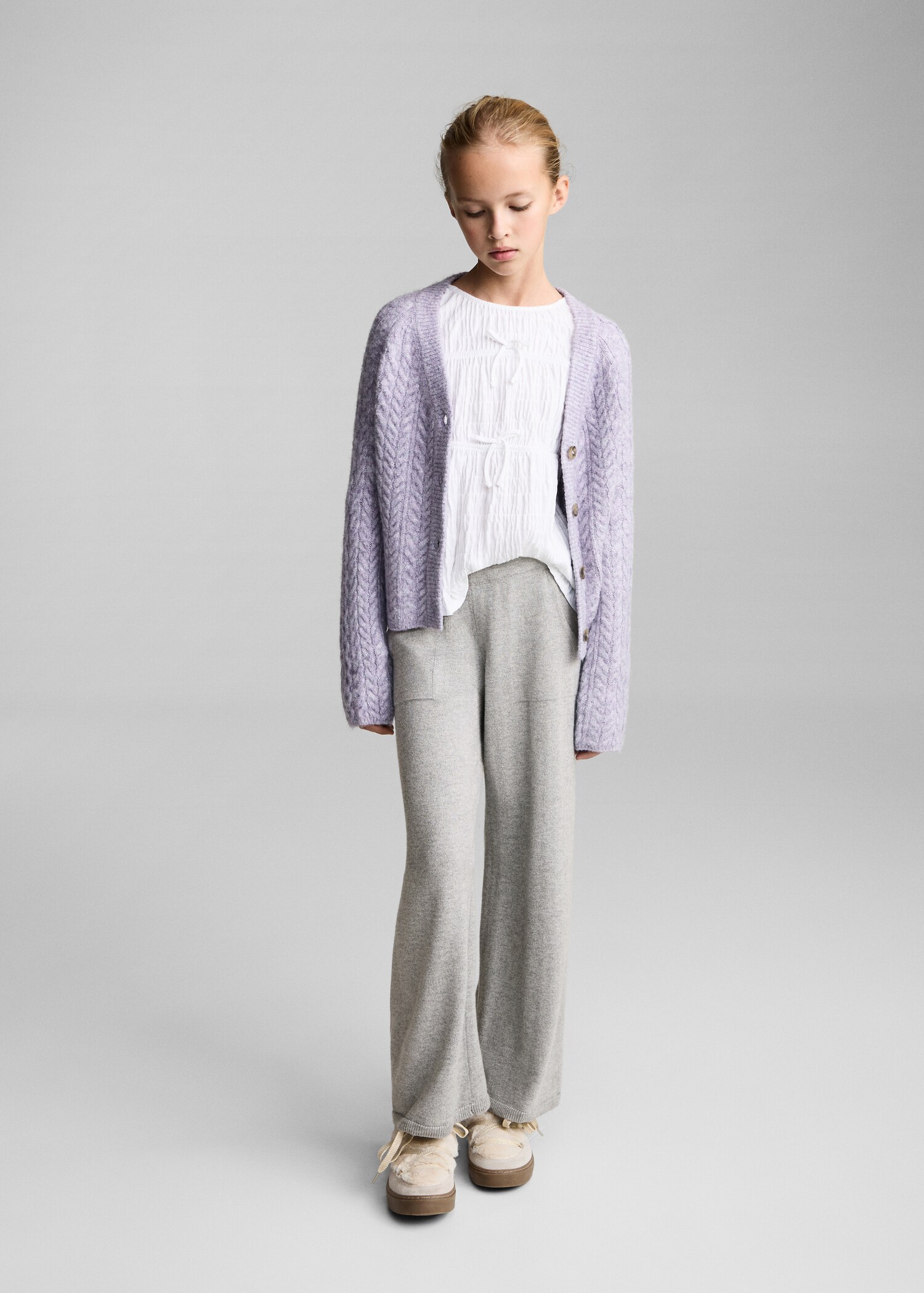 Pantaloni culotte din tricot - Plan general