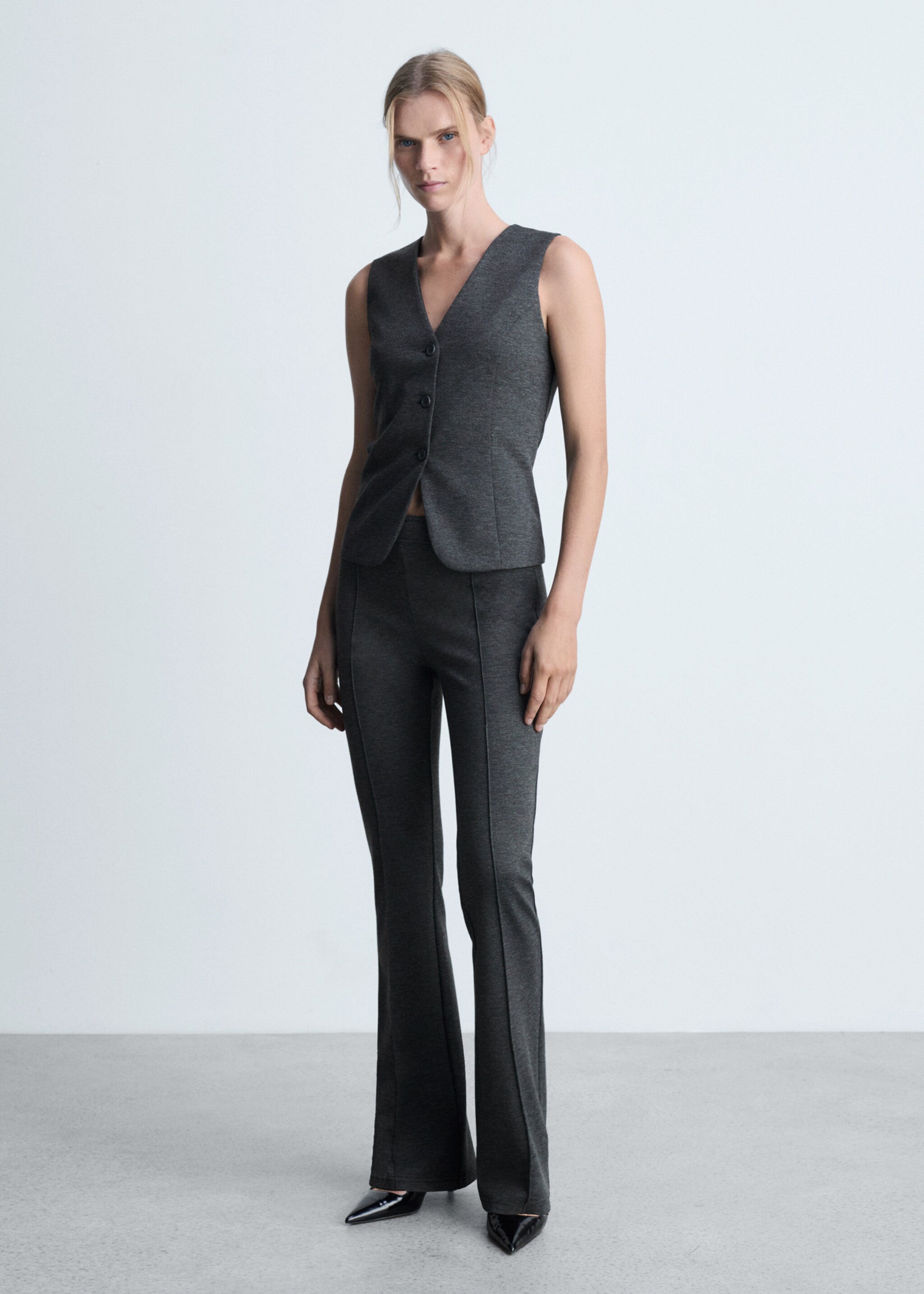 Flared trousers with seams - General plane, Grey. Ref: 77095661-00.