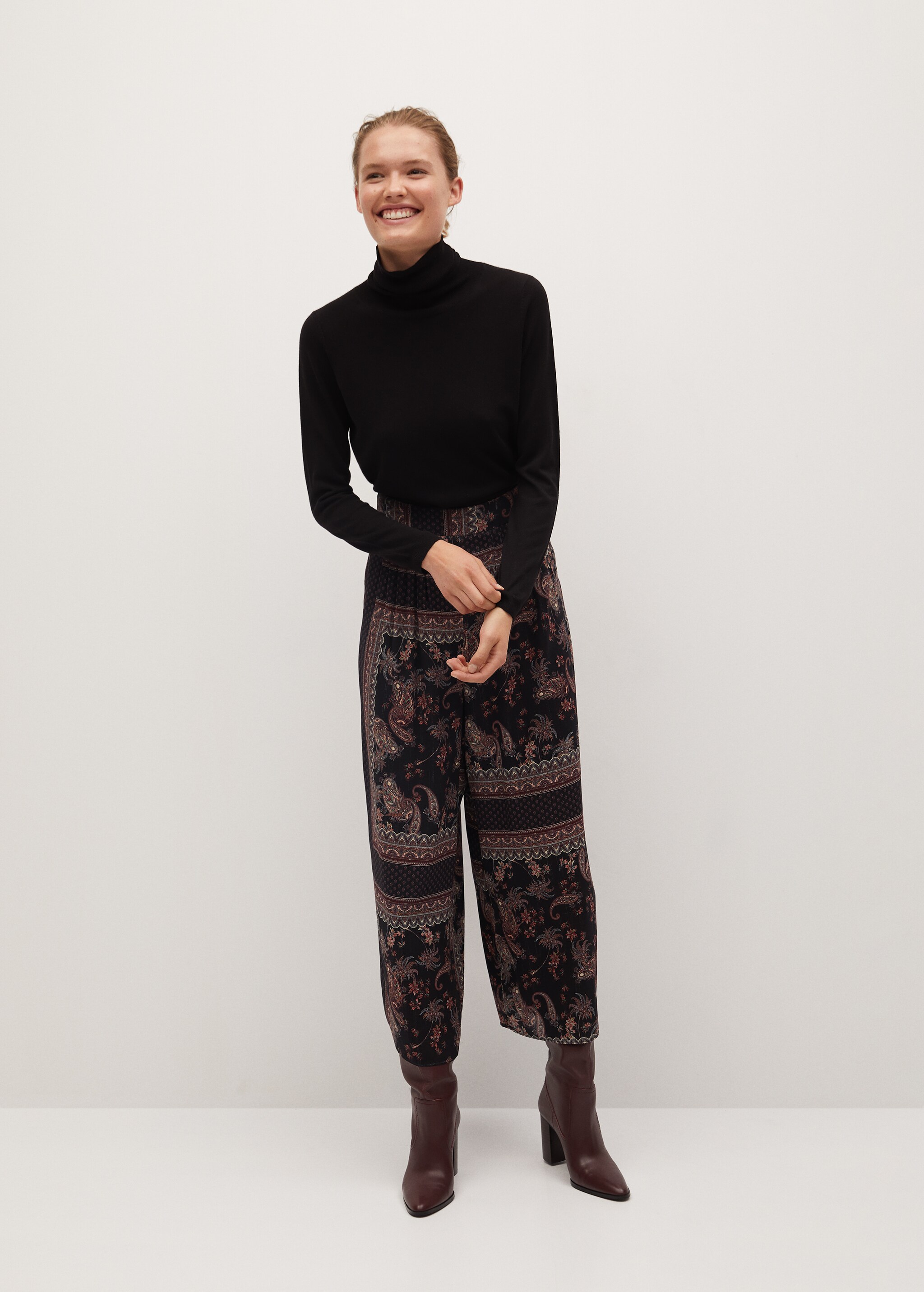 Flowy printed trousers - General plane