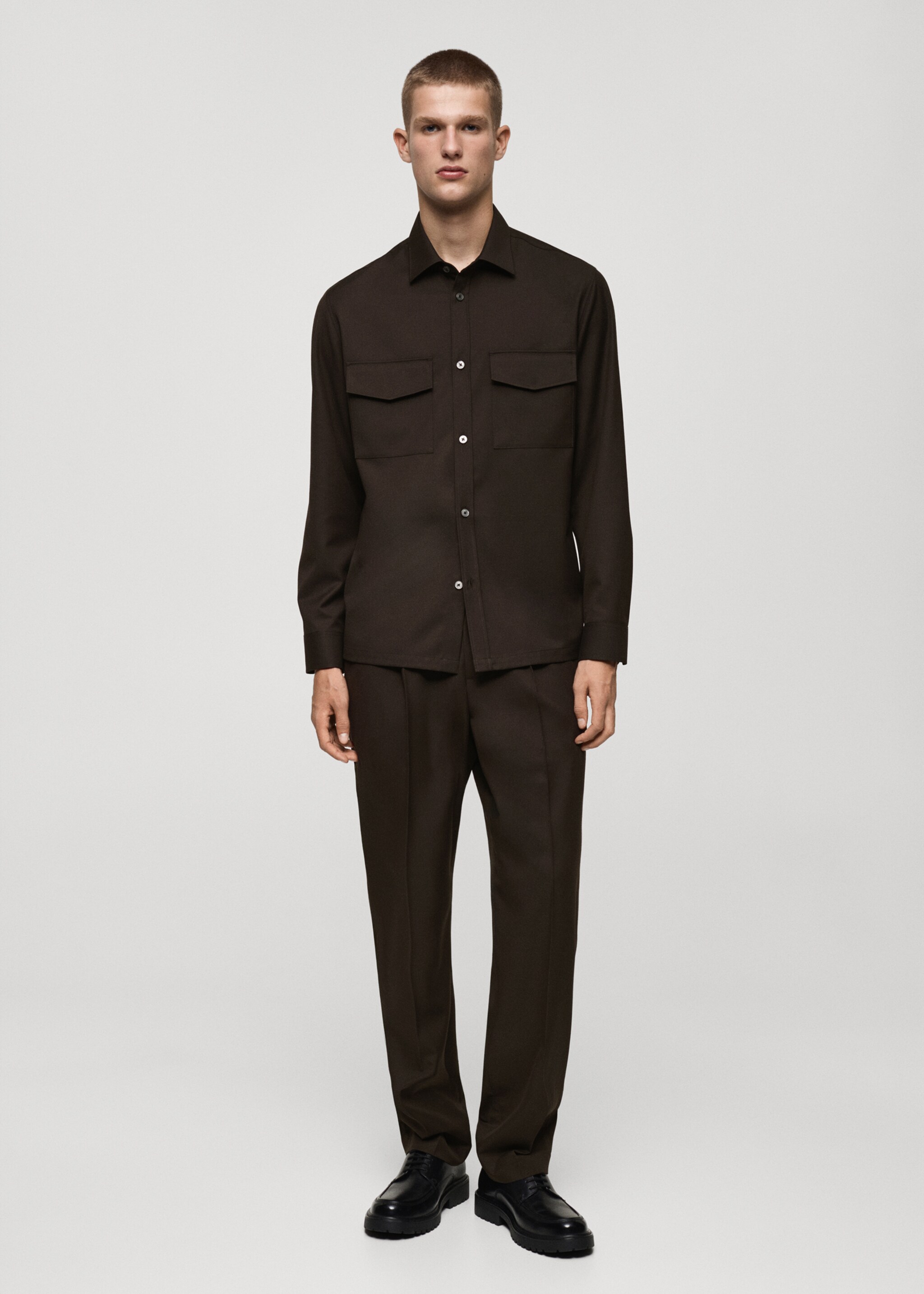 Sobrecamisa regular fit bolsillos - Plano general, Chocolate. Ref: 77095973-00.