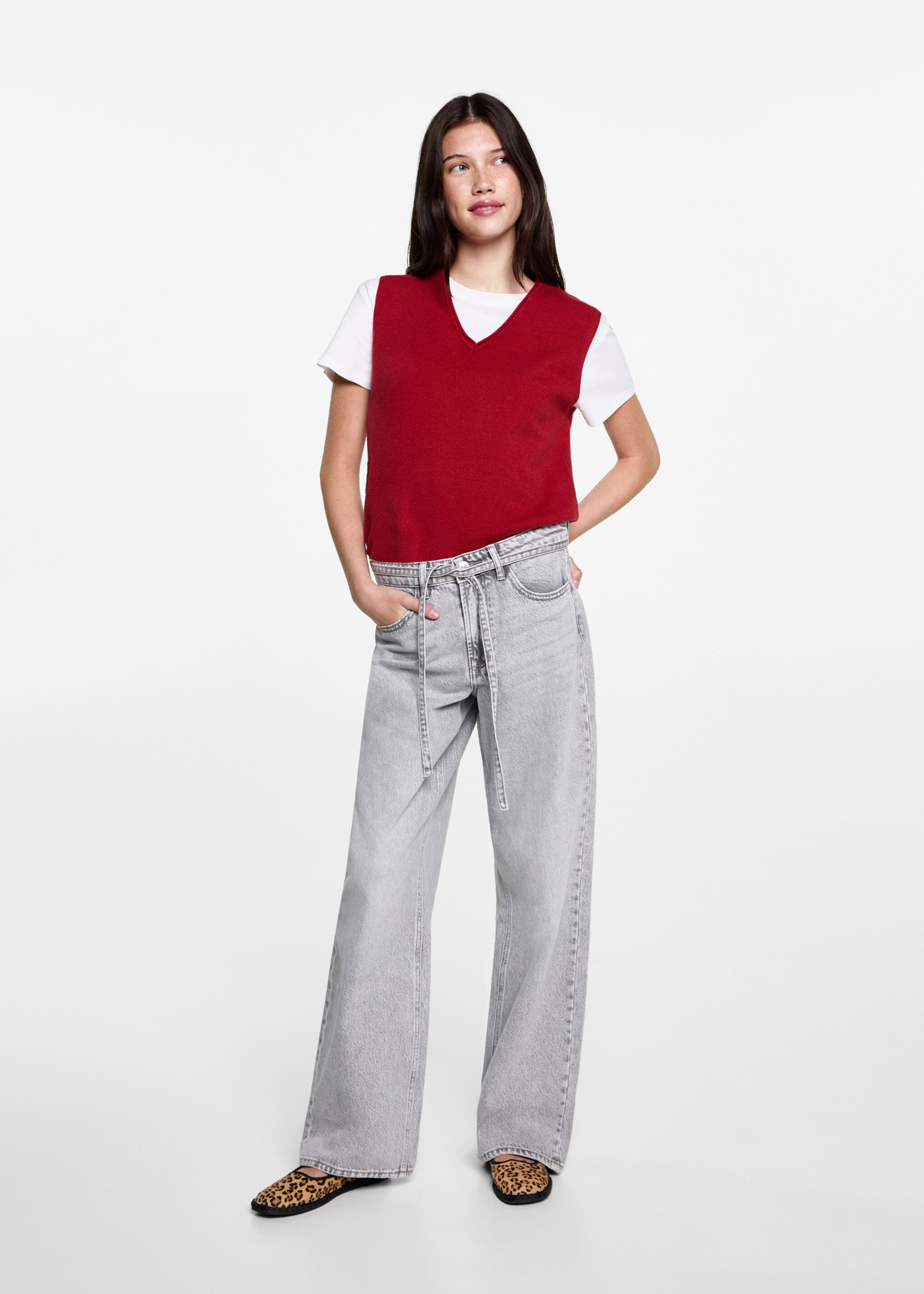 Gilet maille col V - Plan général, Rouge. Ref: 77095983-00.