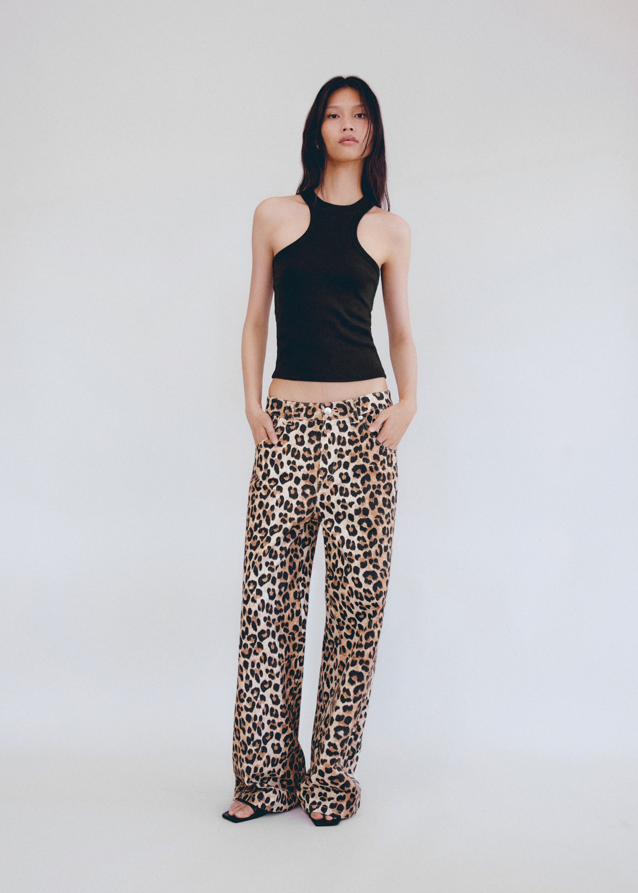 Top côtelé en coton - Plan général, Noir. Ref: 77096347-00.