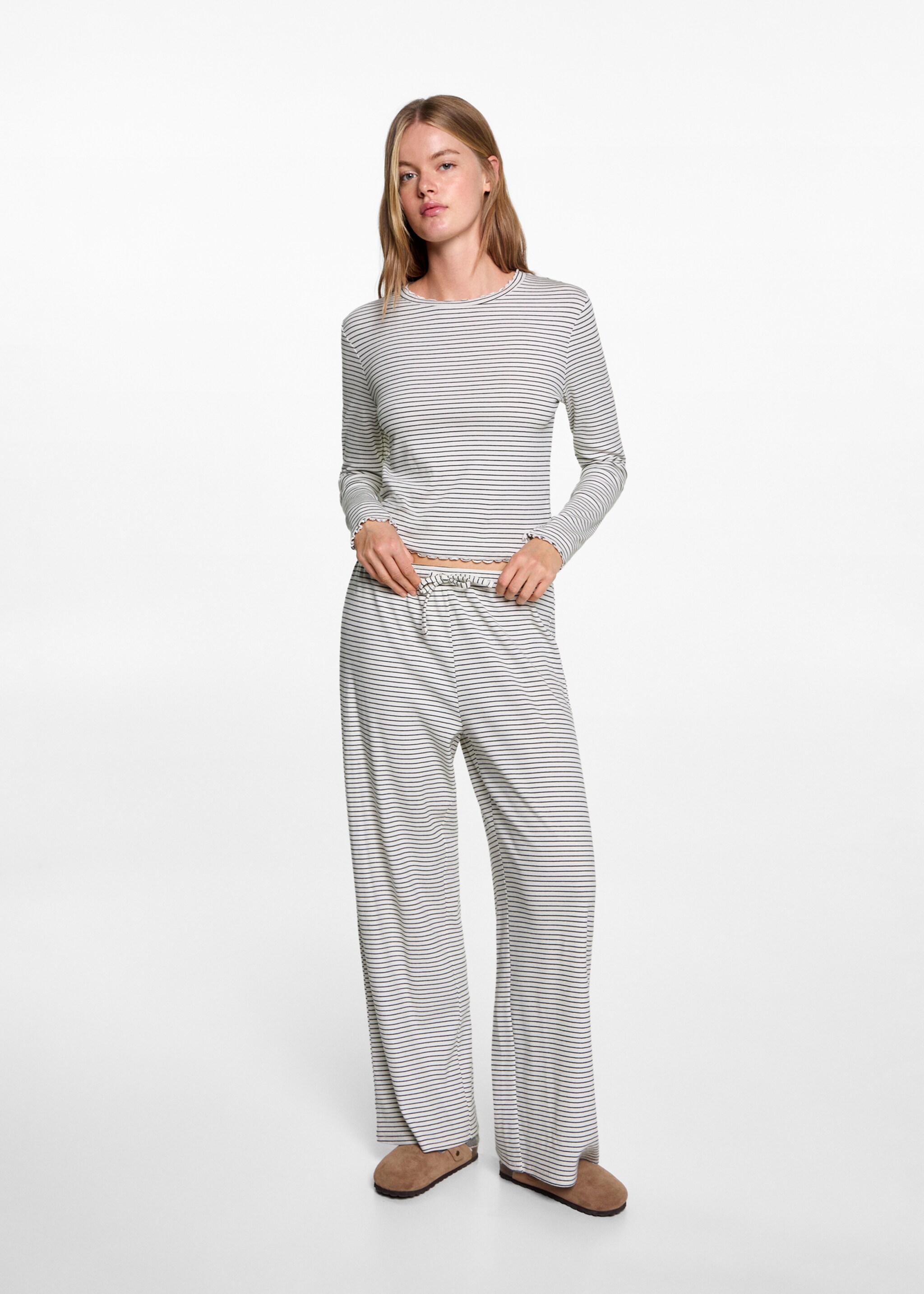 Striped long pyjamas - General plane