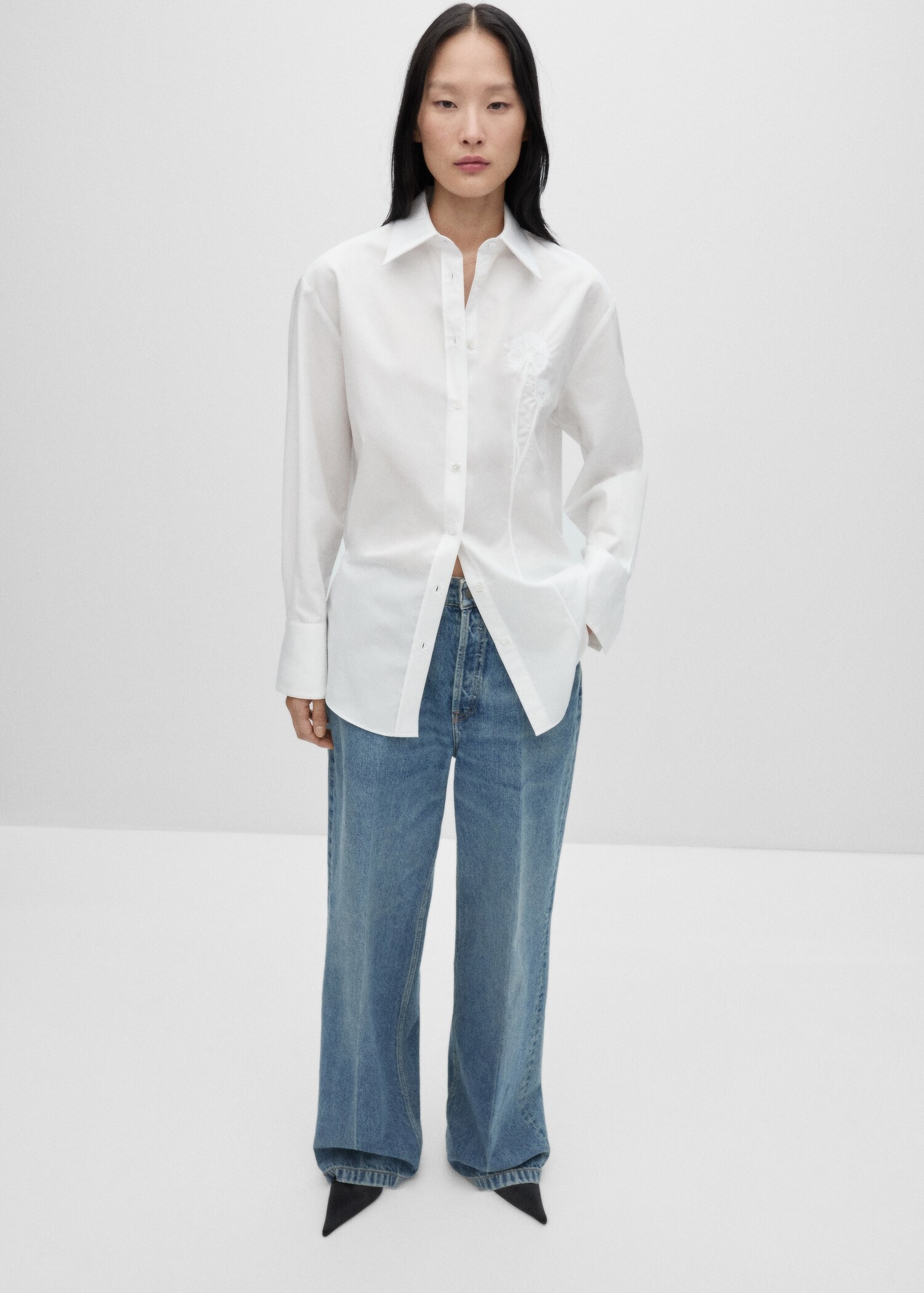 Oversized-Hemd aus Popeline mit Stickerei-Detail - Allgemeine Ansicht