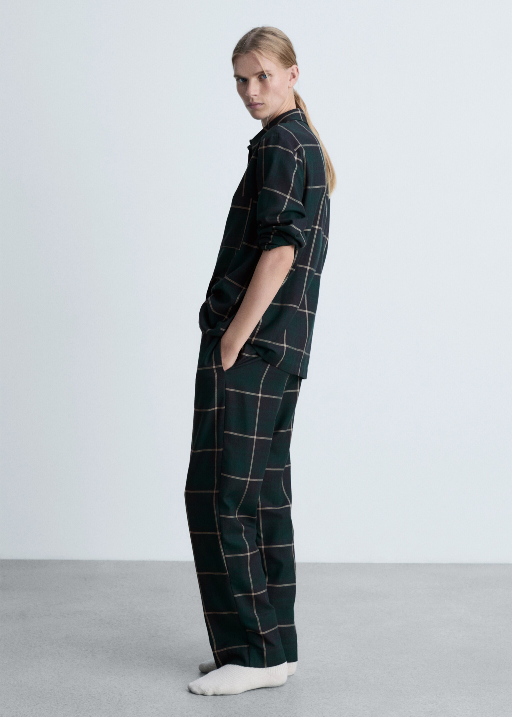 Pantalon droit à carreaux - Plan général