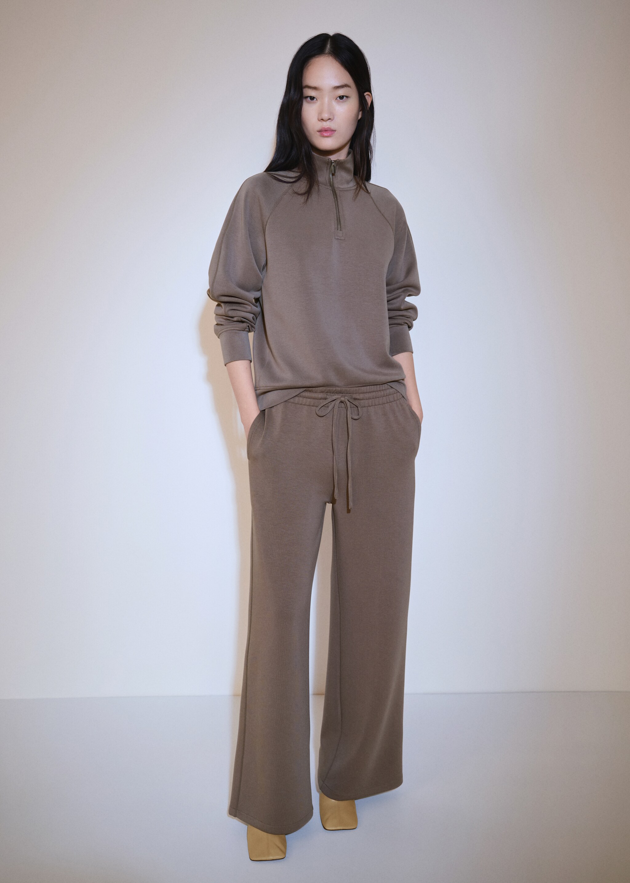 Turtleneck sweatshirt with zip - General plane, Medium Brown. Ref: 77097691-00.