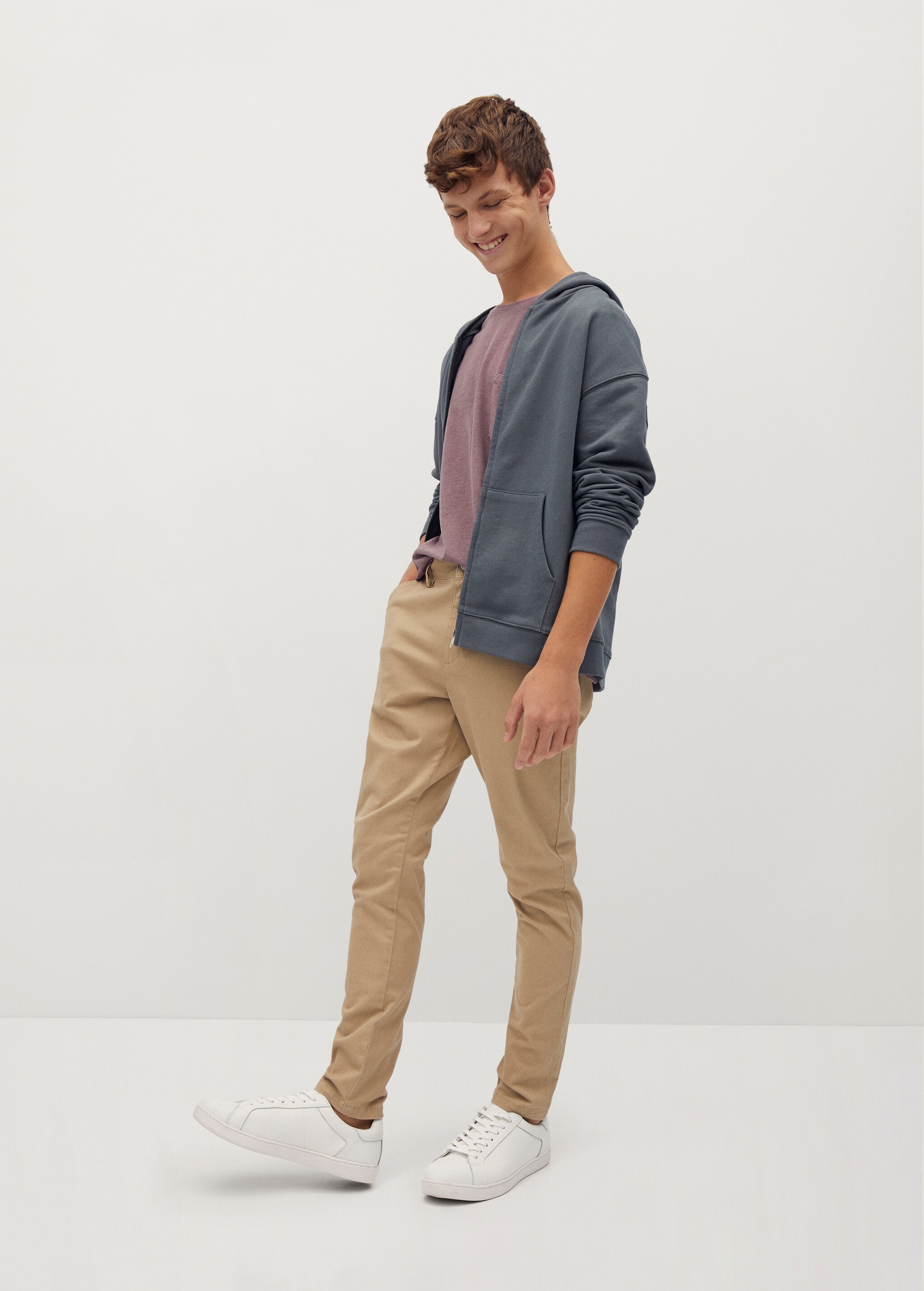 Straight flannel trousers - General plane
