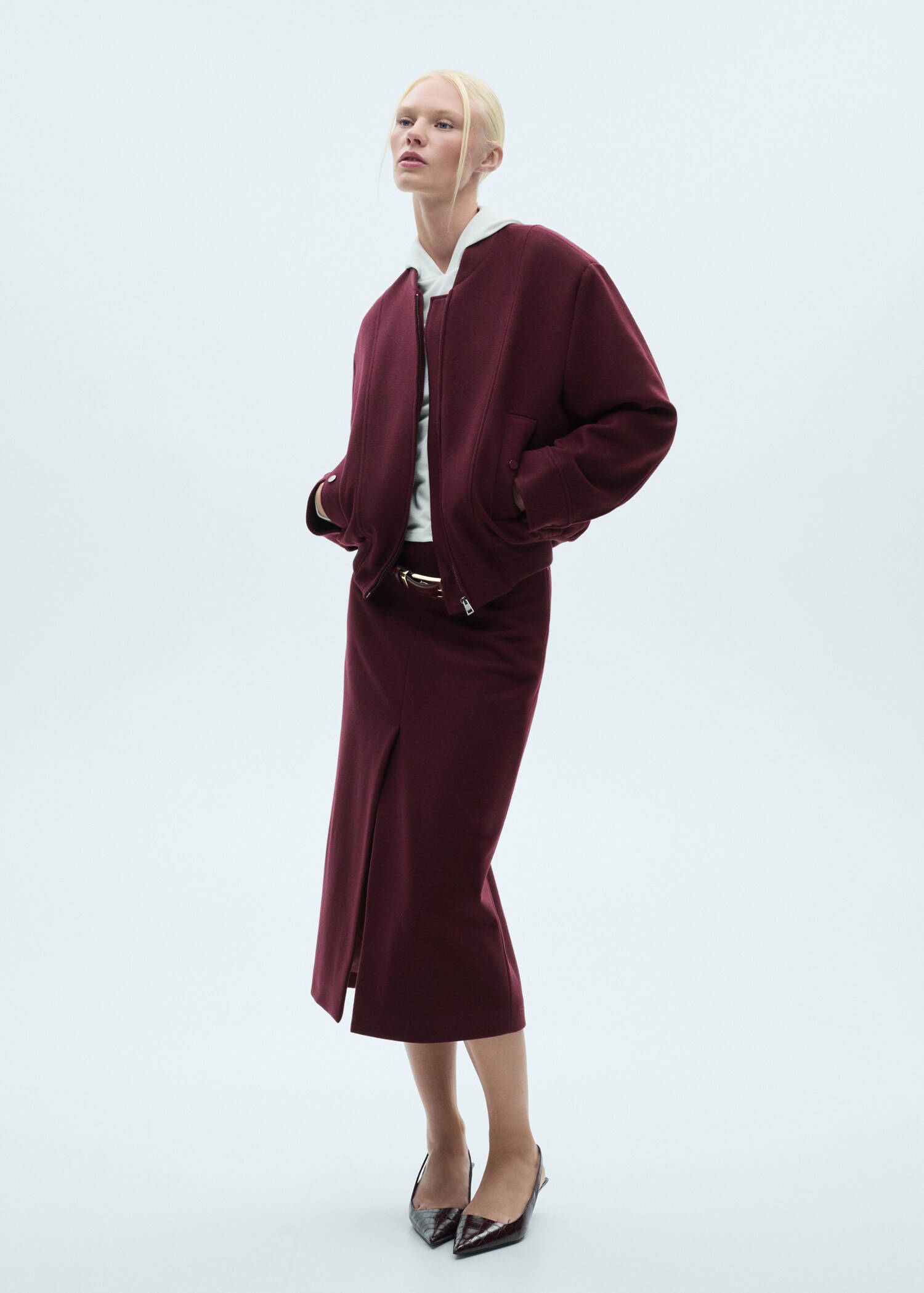 Wool skirt with slit - General plane