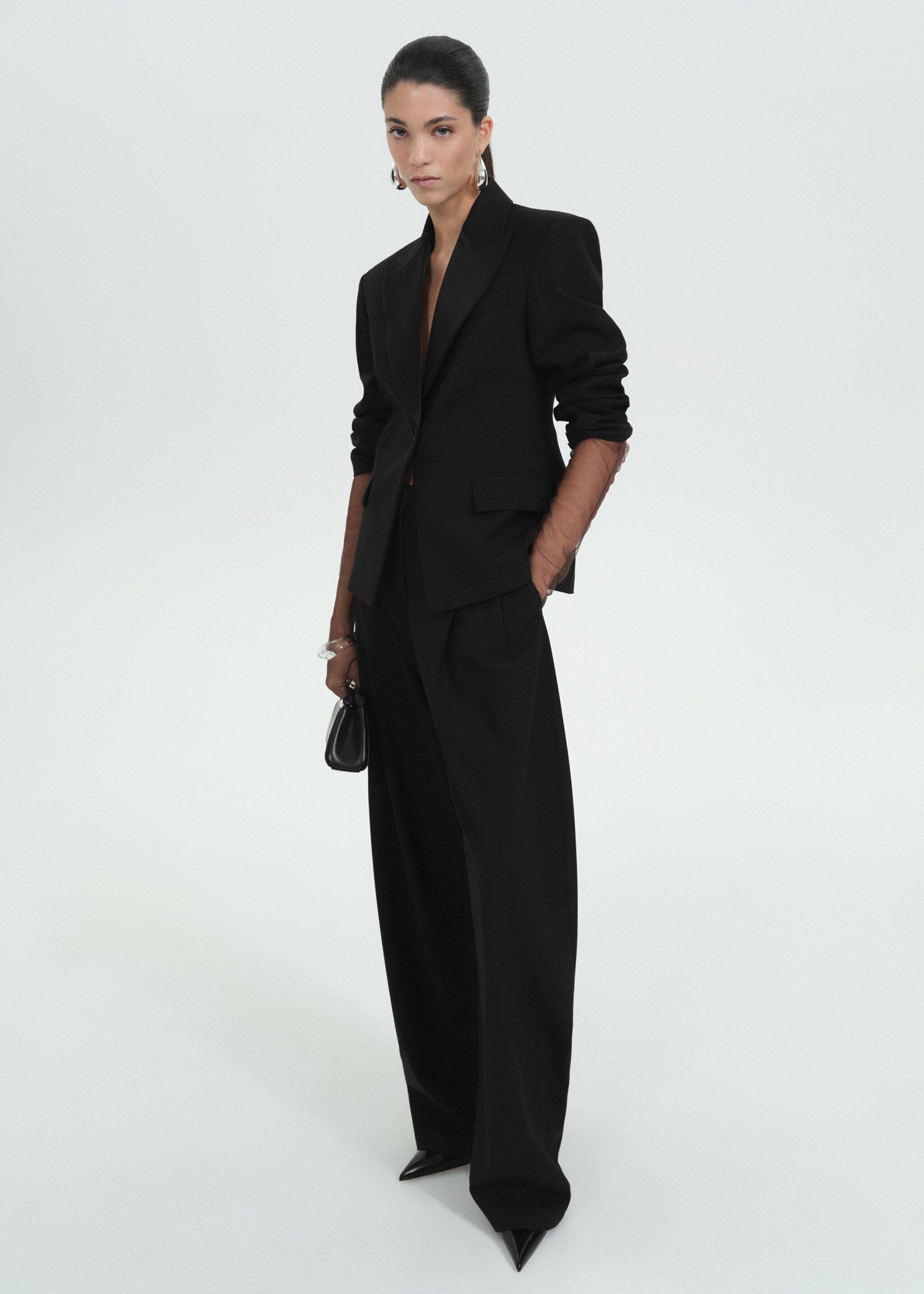 Pleat detail wool trousers - General plane, Black. Ref: 77099070-00.