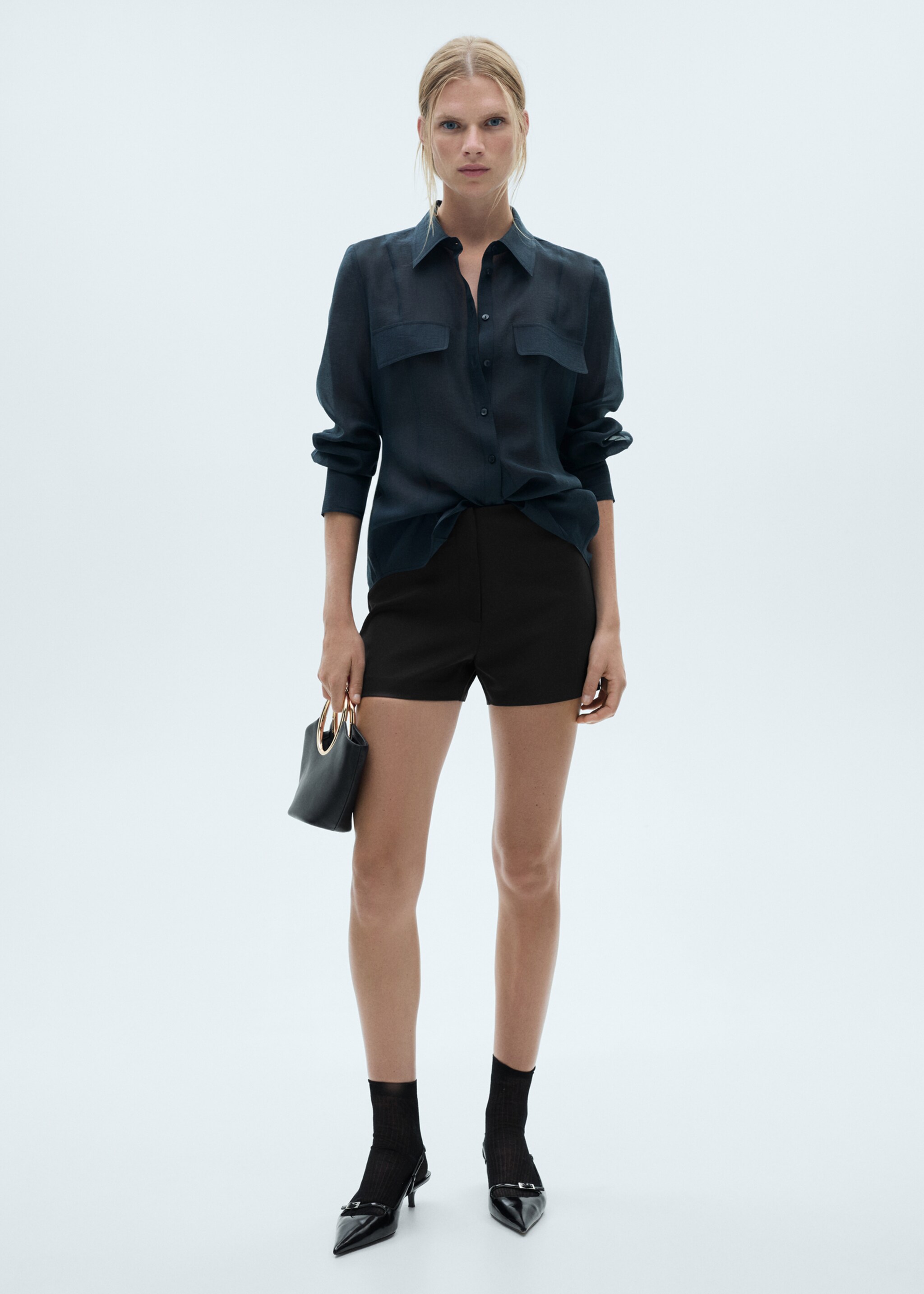 Gerade Shorts mit hoher Taille - Allgemeine Ansicht, Schwarz. Ref: 77099235-00.
