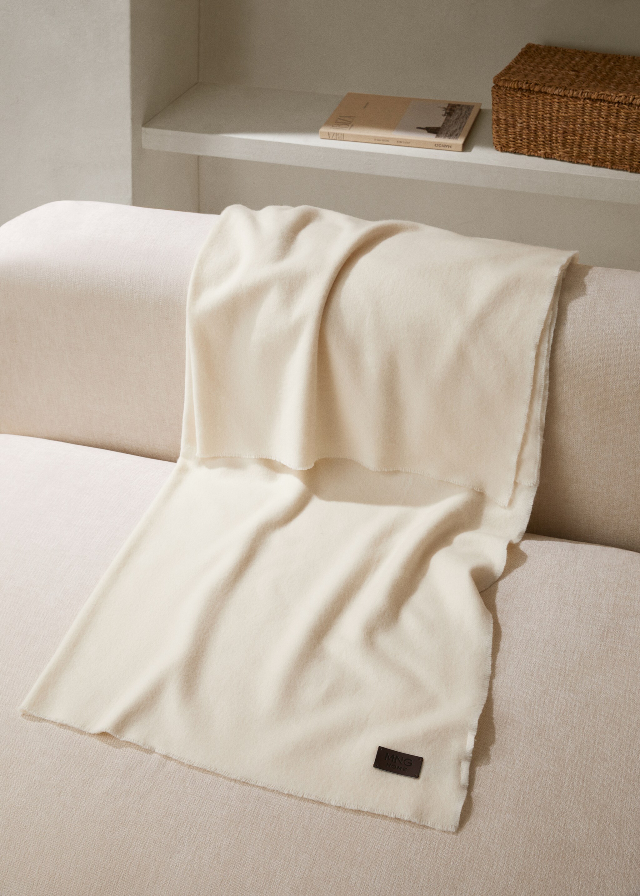 Soft wool and cashmere blanket - General plane, Off White. Ref: 77106317-00.