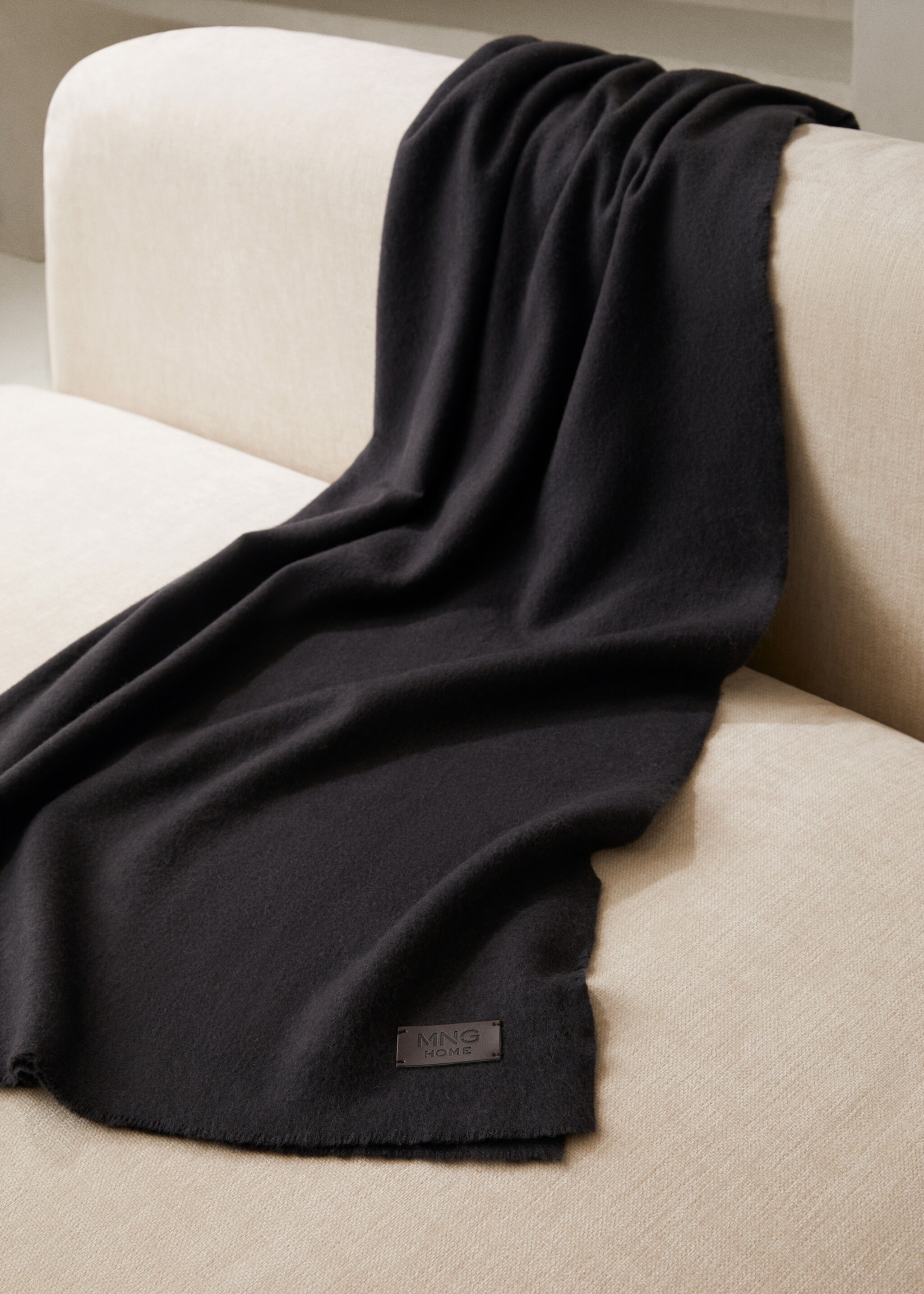 Soft wool and cashmere blanket - General plane, Charcoal. Ref: 77106317-00.