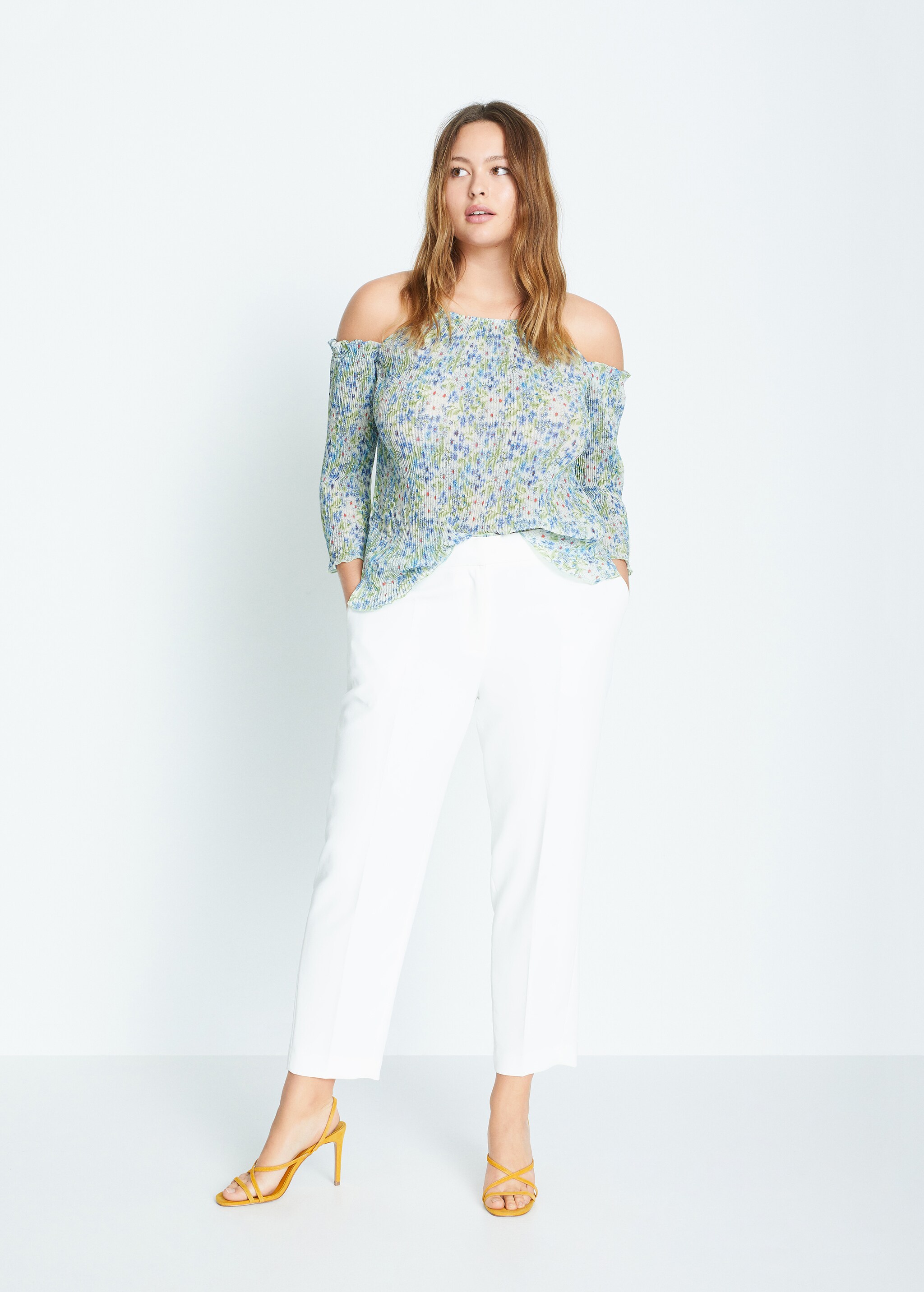 Blusa off-shoulder plisada - Plano general