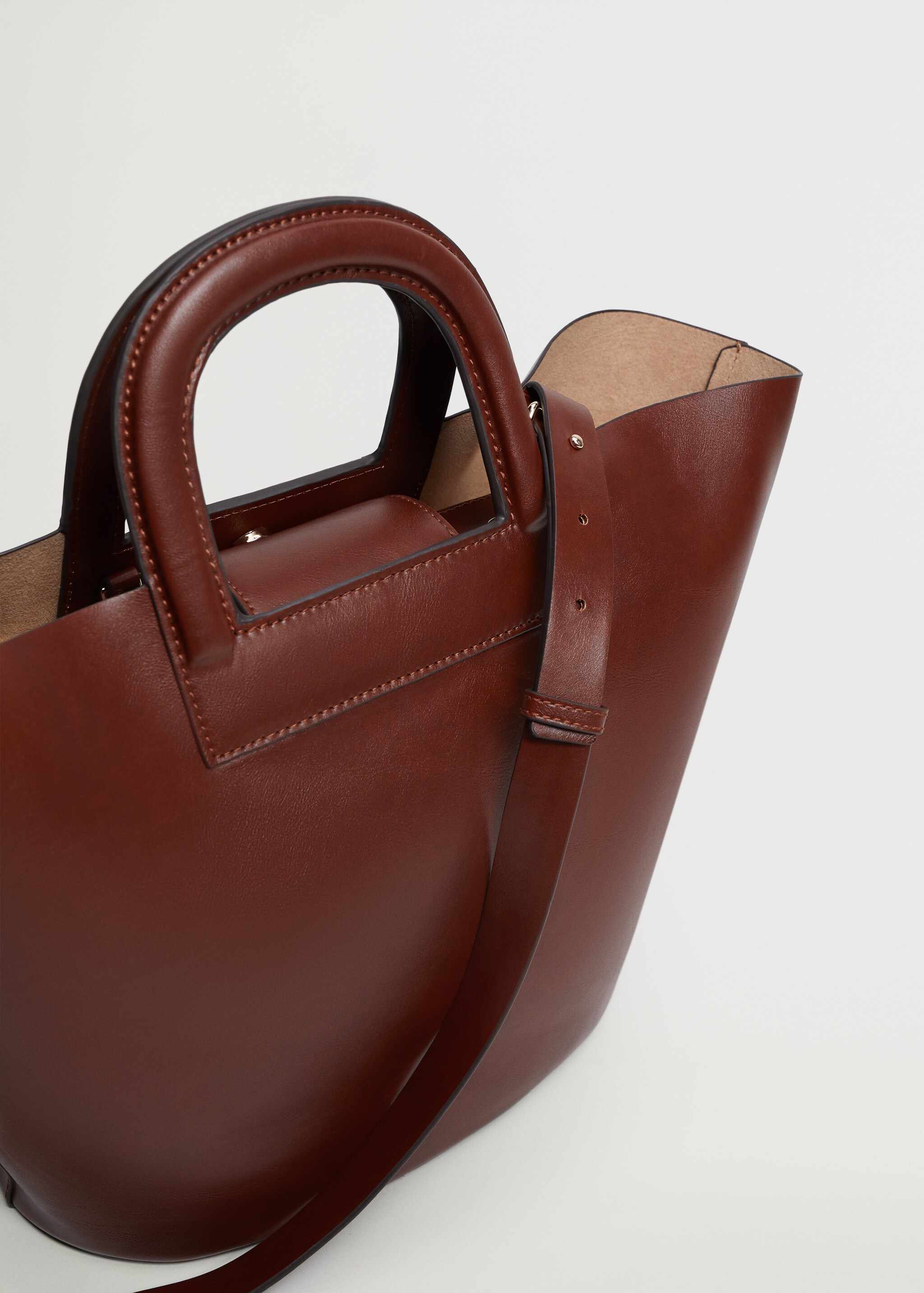 Bolso shopper bolsillo - Plano medio