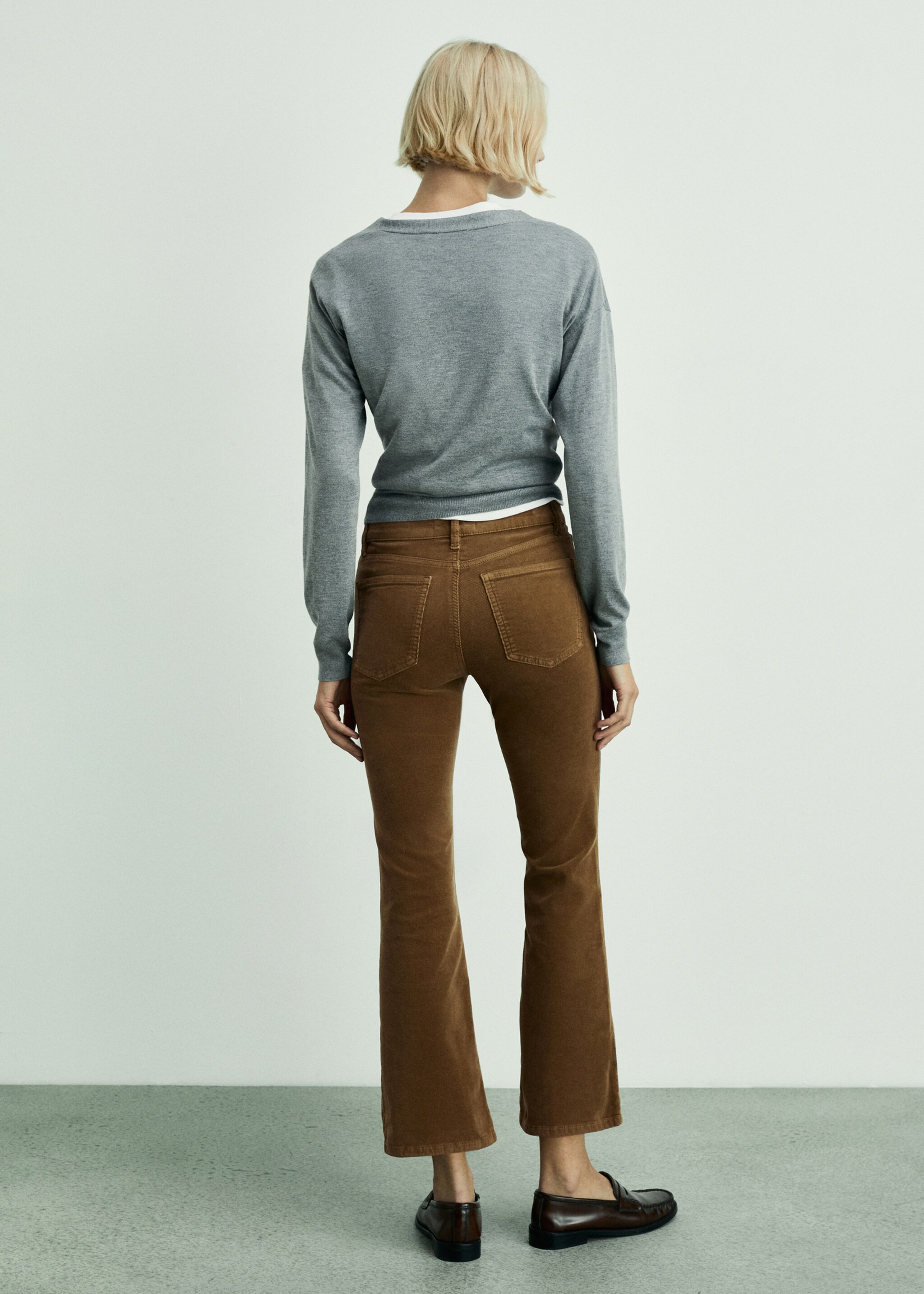 Sienna flared cropped corduroy trousers - Reverse of the article, Medium Brown. Ref: 87000220-00.