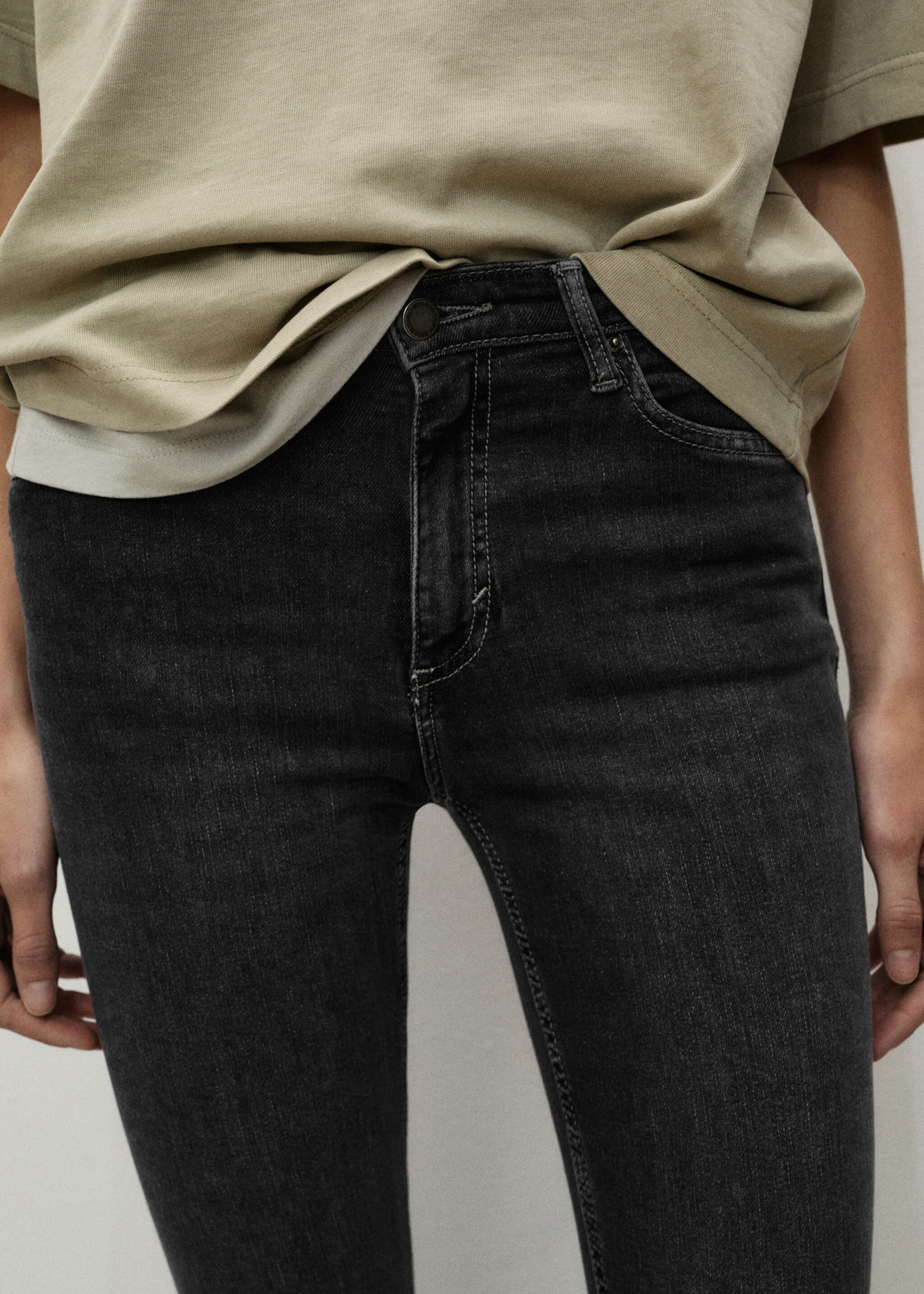 Jean skinny taille normale - Détail de l'article 3, Gris. Ref: 87000250-00.