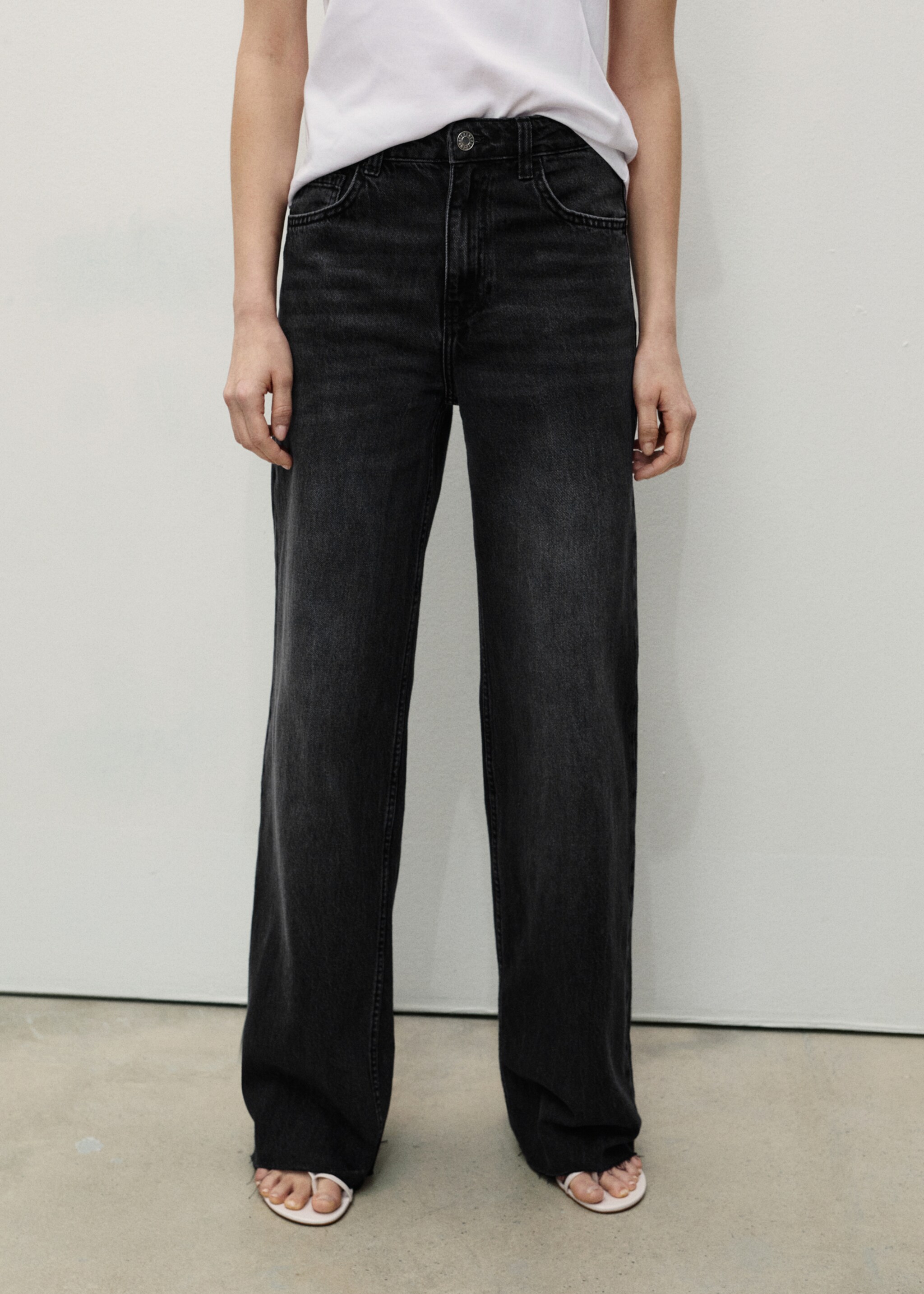 Jean Danila large taille haute - Plan moyen, Black denim. Ref: 87000259-00.