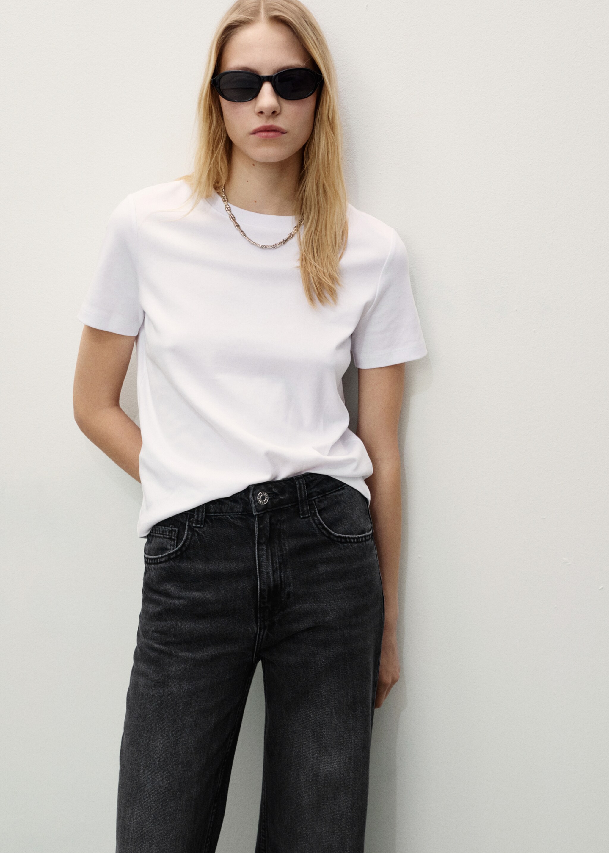 Jean Danila large taille haute - Détail de l'article 1, Black denim. Ref: 87000259-00.