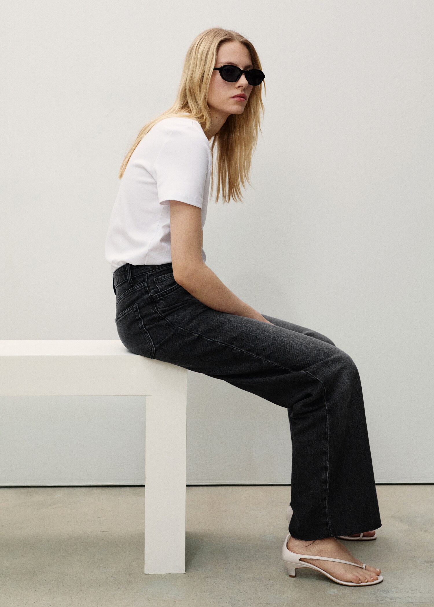 Danila high-waisted wide-leg jeans - Details of the article 2