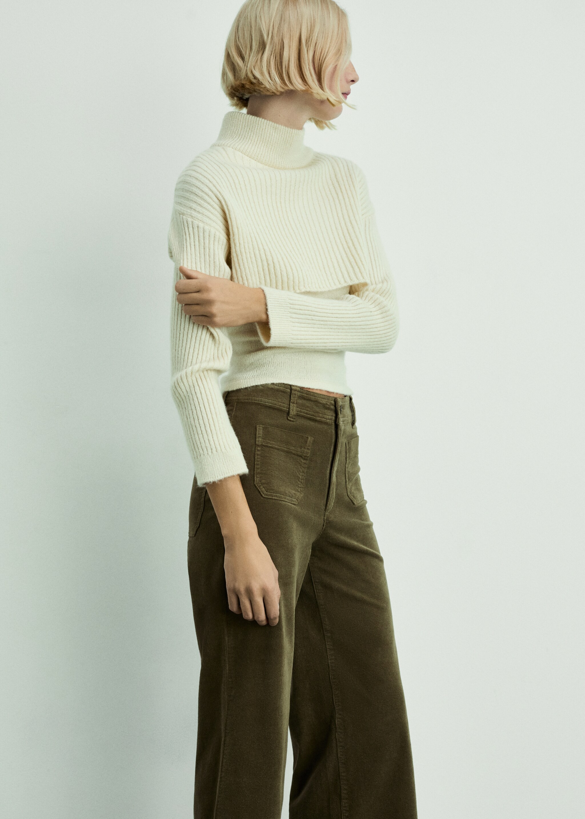 Catherin culotte corduroy trousers - Details of the article 1, Khaki. Ref: 87000260-00.