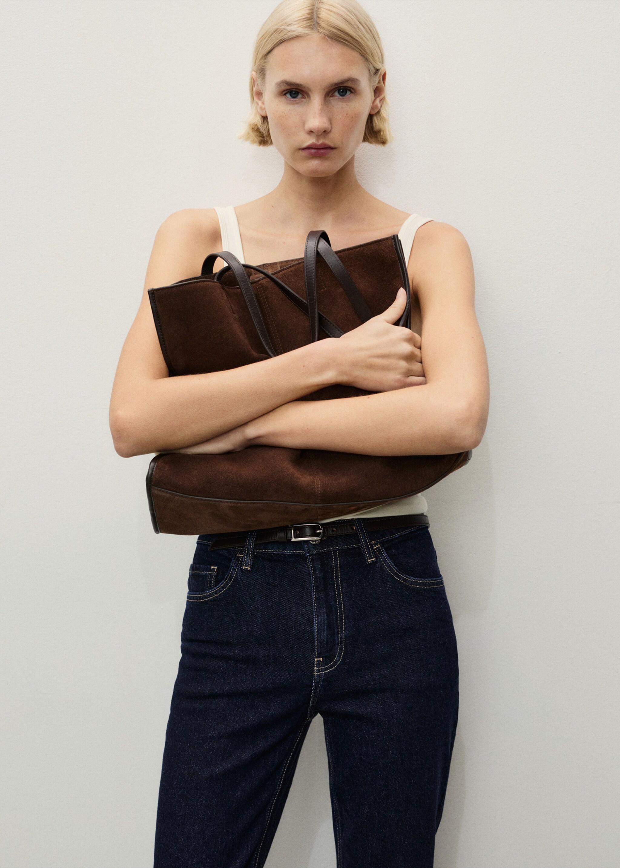 Newmom comfort high-rise jeans - Details of the article 1, Open Blue. Ref: 87000291-00.