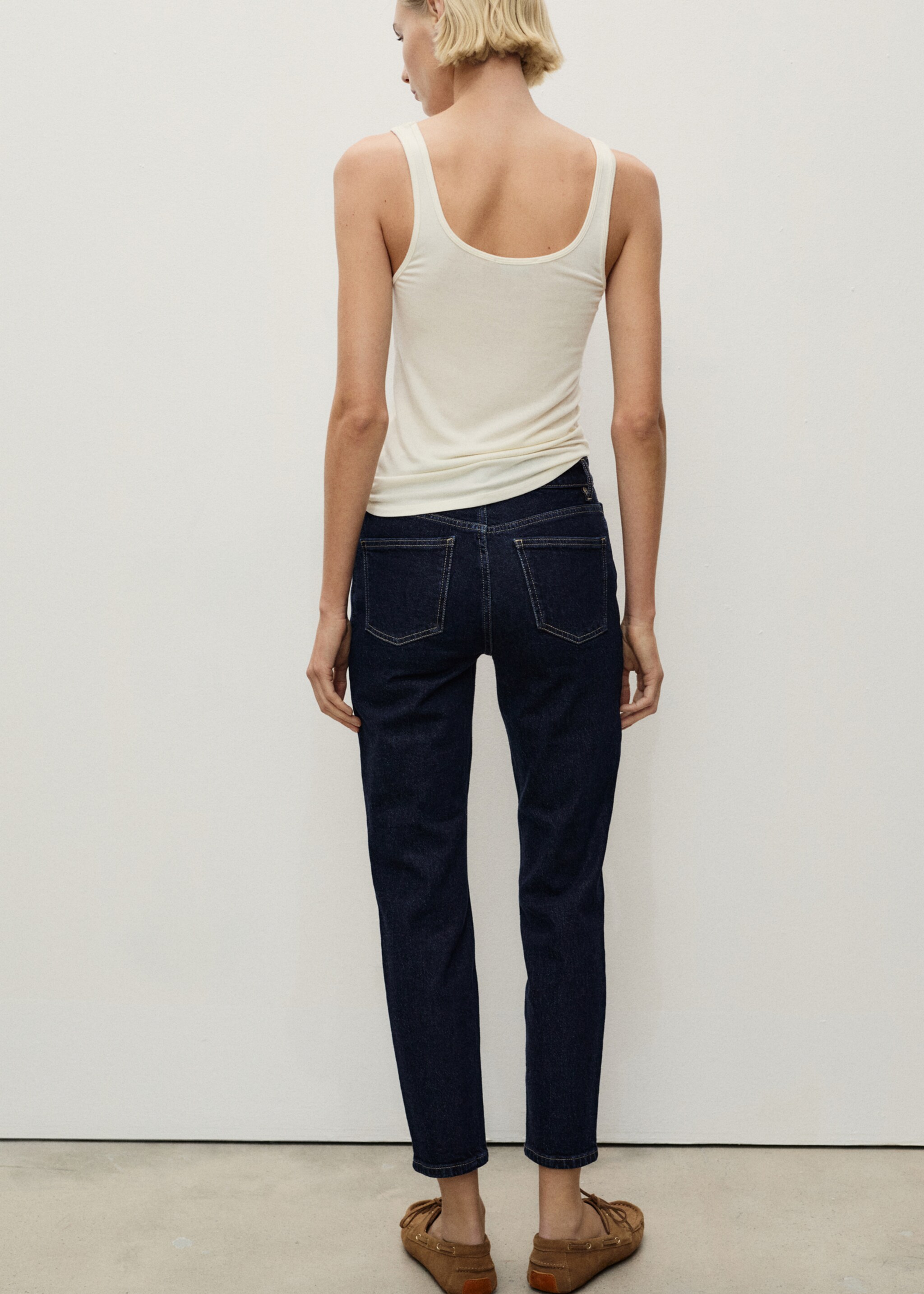 Newmom comfort high-rise jeans - Reverse of the article, Open Blue. Ref: 87000291-00.