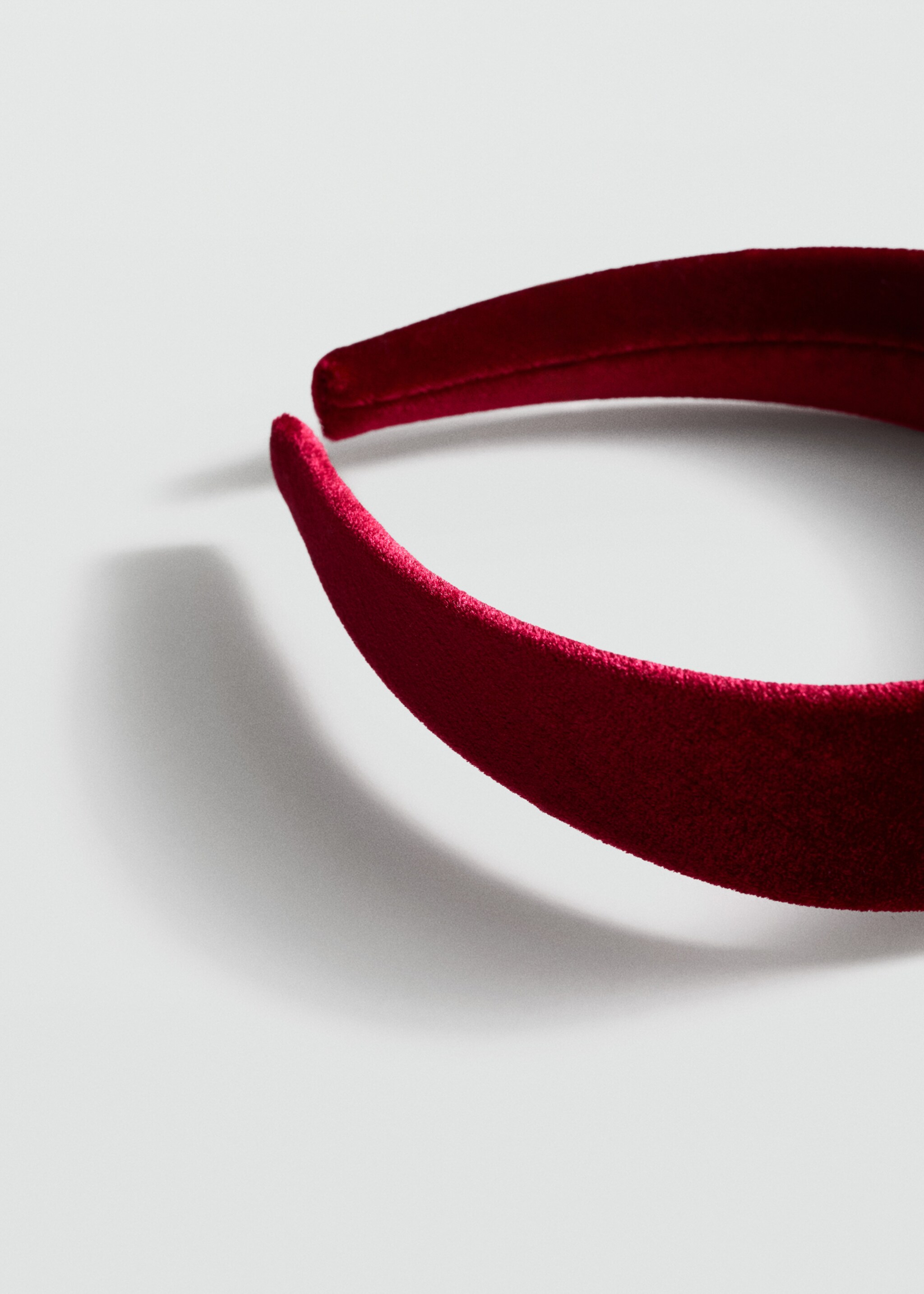 Velvet finished headband - Medium plane, Red. Ref: 87000300-00.