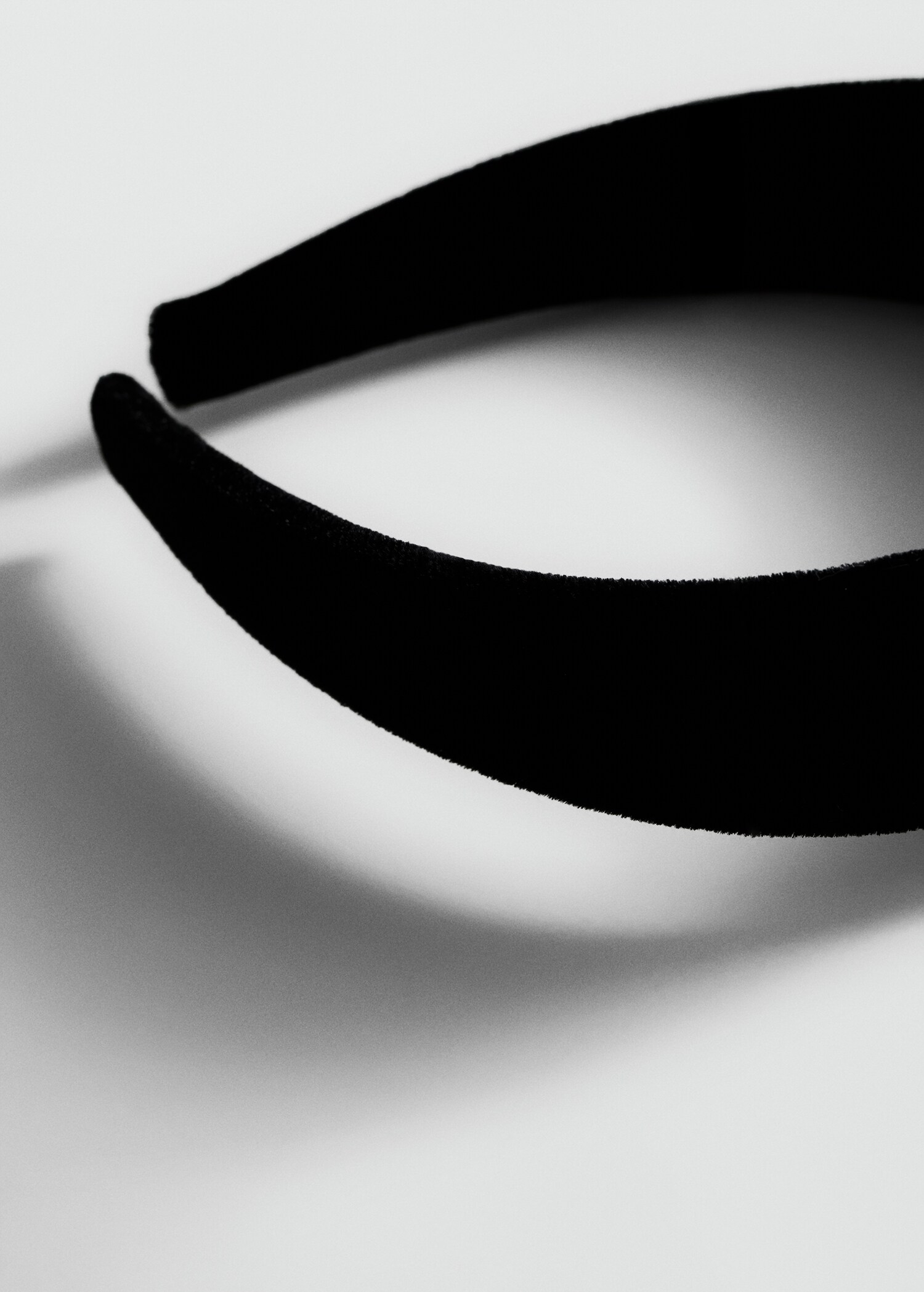 Velvet finished headband - Medium plane