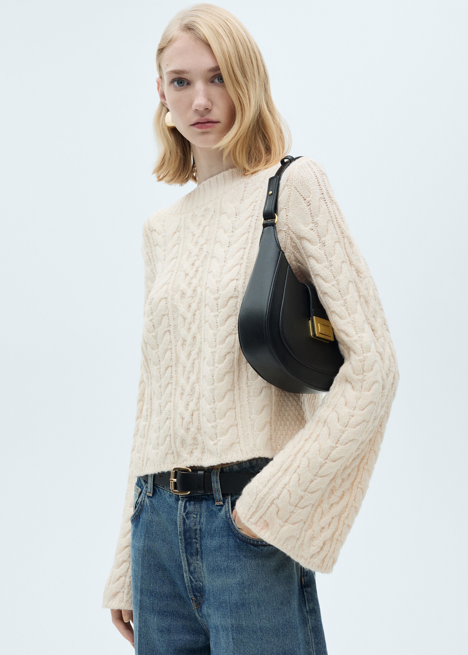 Pull-over manches cloche maille torsadée - Plan moyen